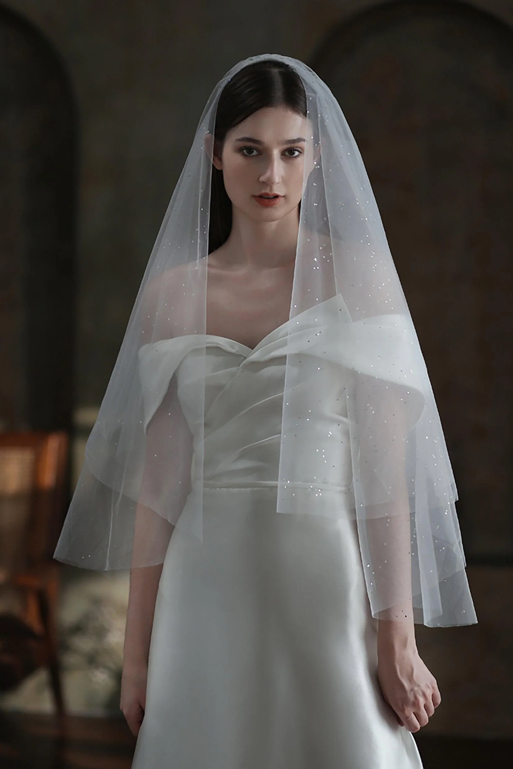 Two-tier Cut Edge Tulle Waist Veils with Sequin CV0312