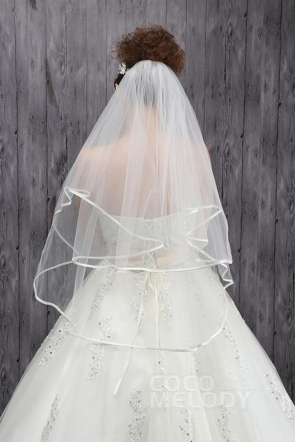 Classic Two-tier Ribbon Edge Tulle Hip Veils CV0015004