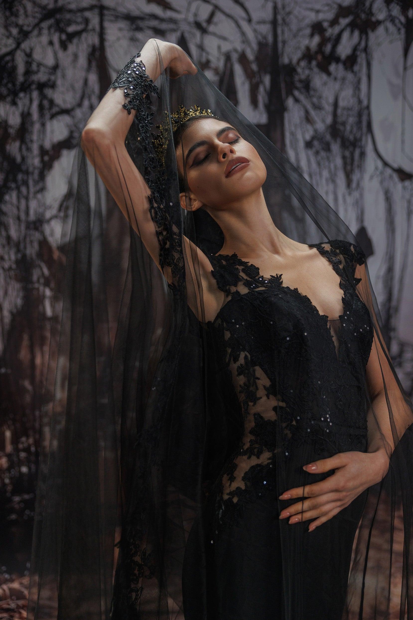 One-tier Lace Edge Tulle Chapel Veils with Appliques Beading CV0397