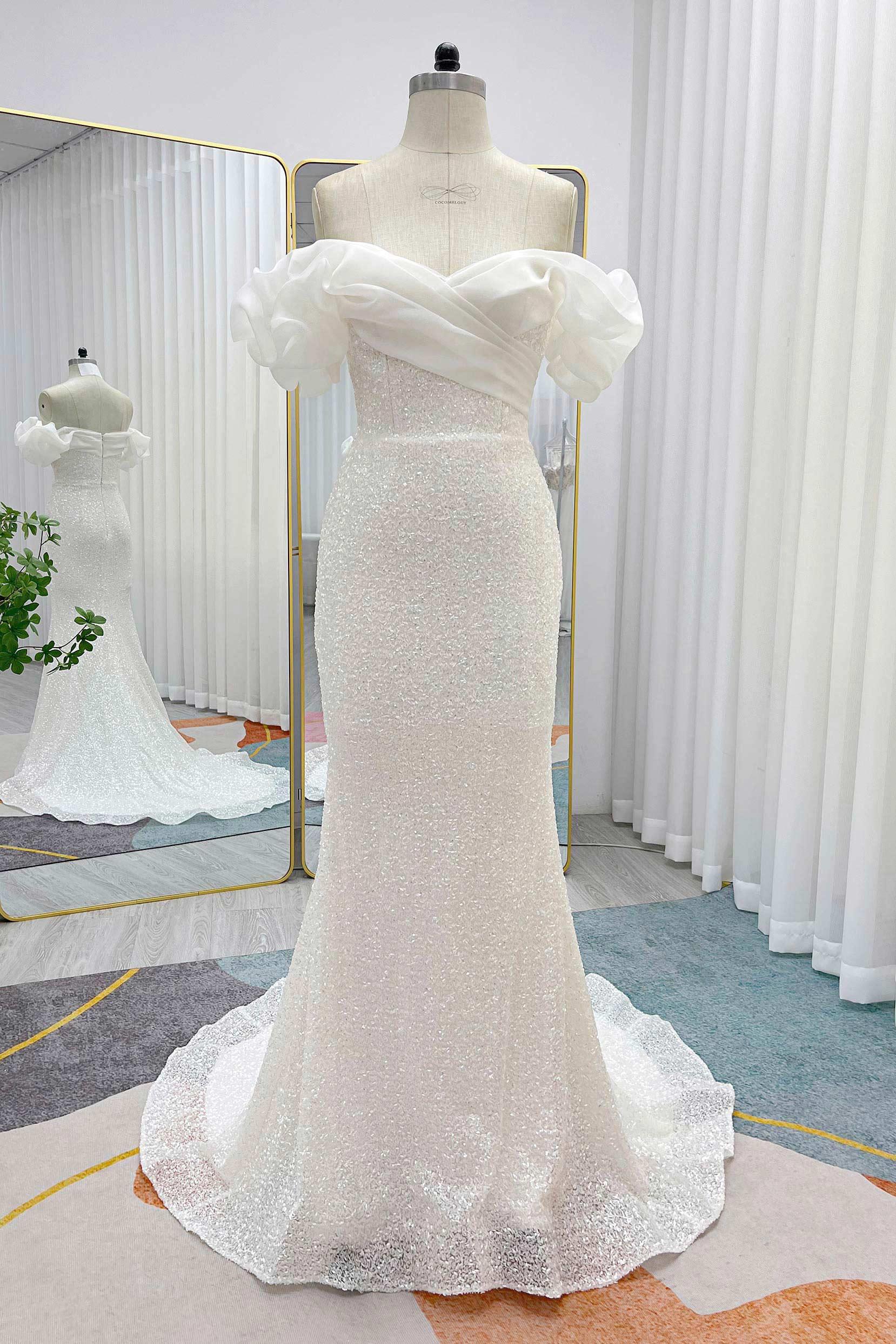 Trumpet-Mermaid Court Train Sequined Lace Wedding Dress CW3265