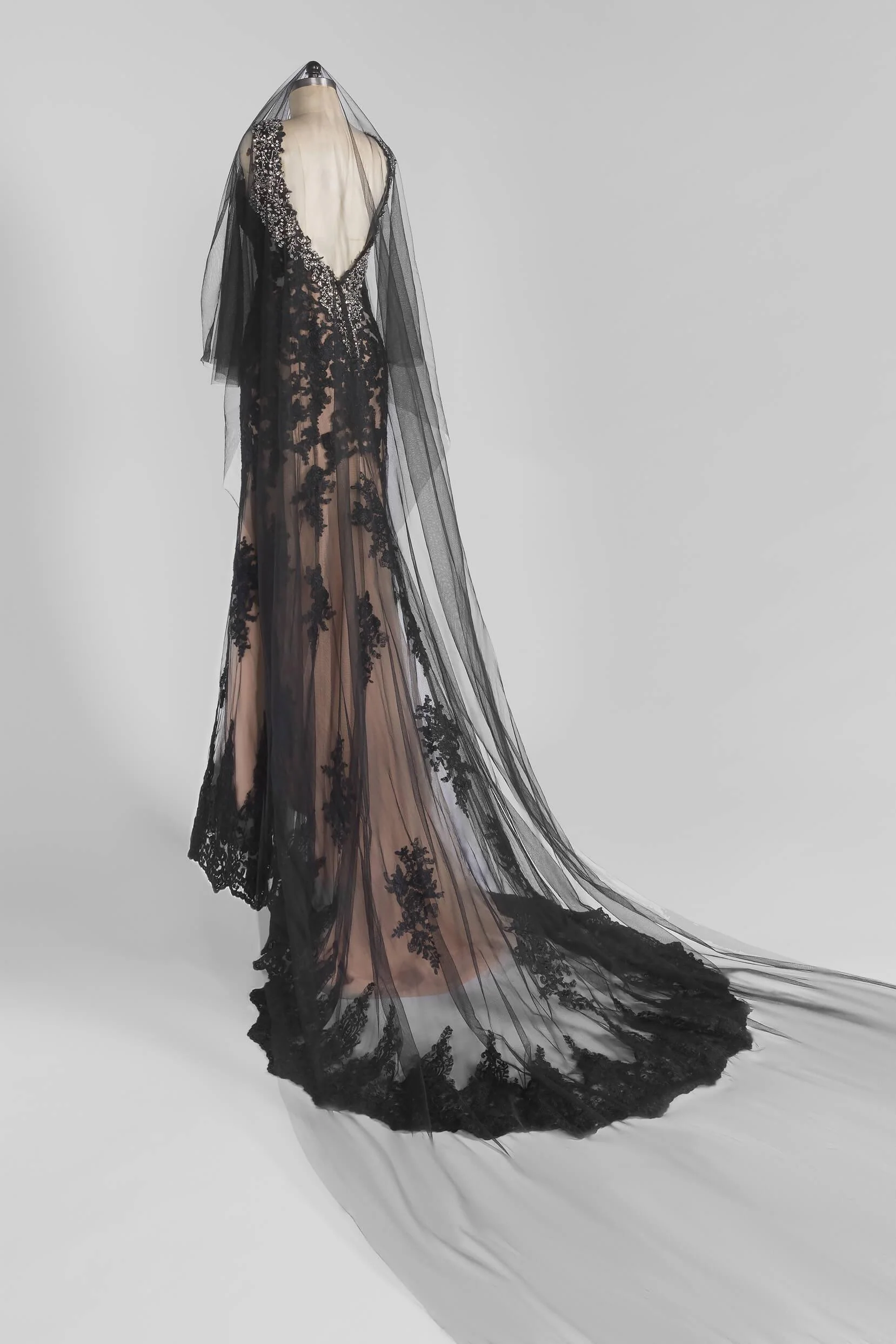 One-tier Cut Edge Tulle Chapel Veils with CV0279