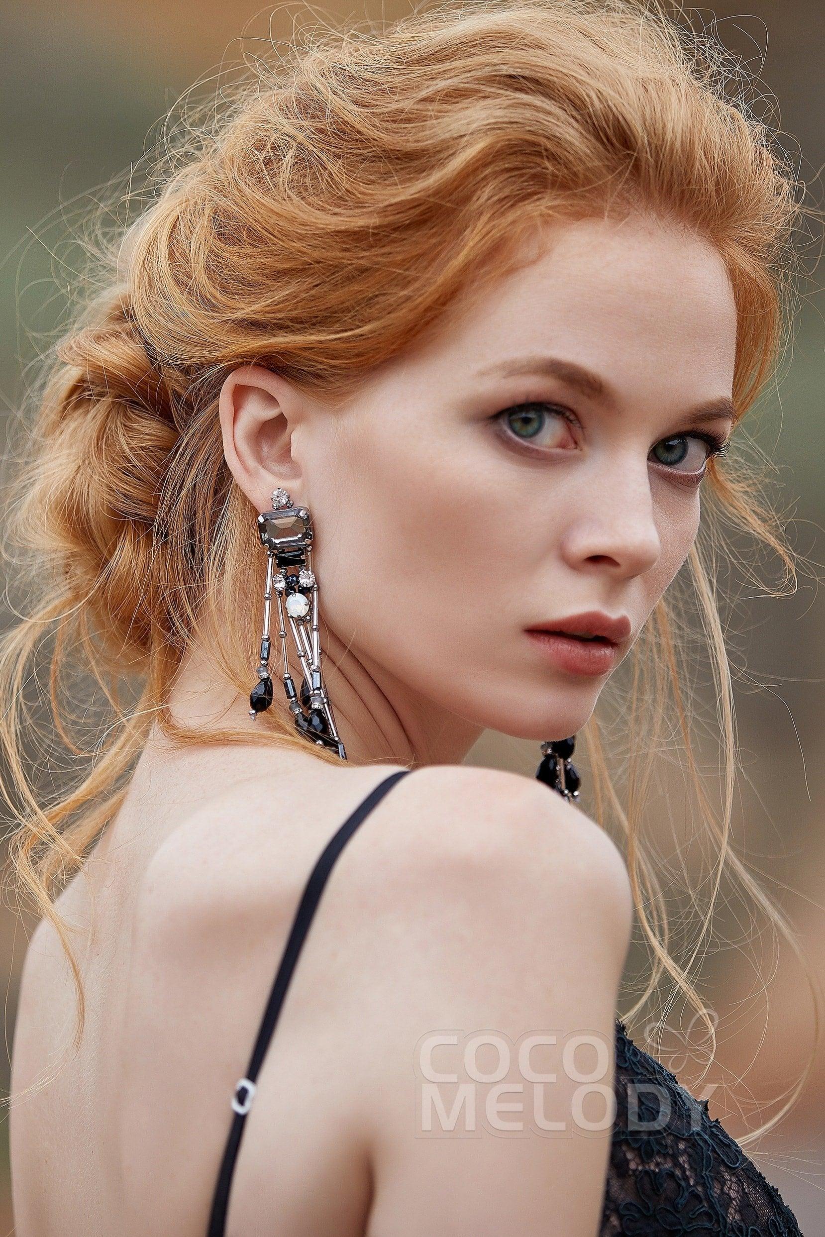 Fashion Zircon Wedding Earrings with Jewel Beading HG18019