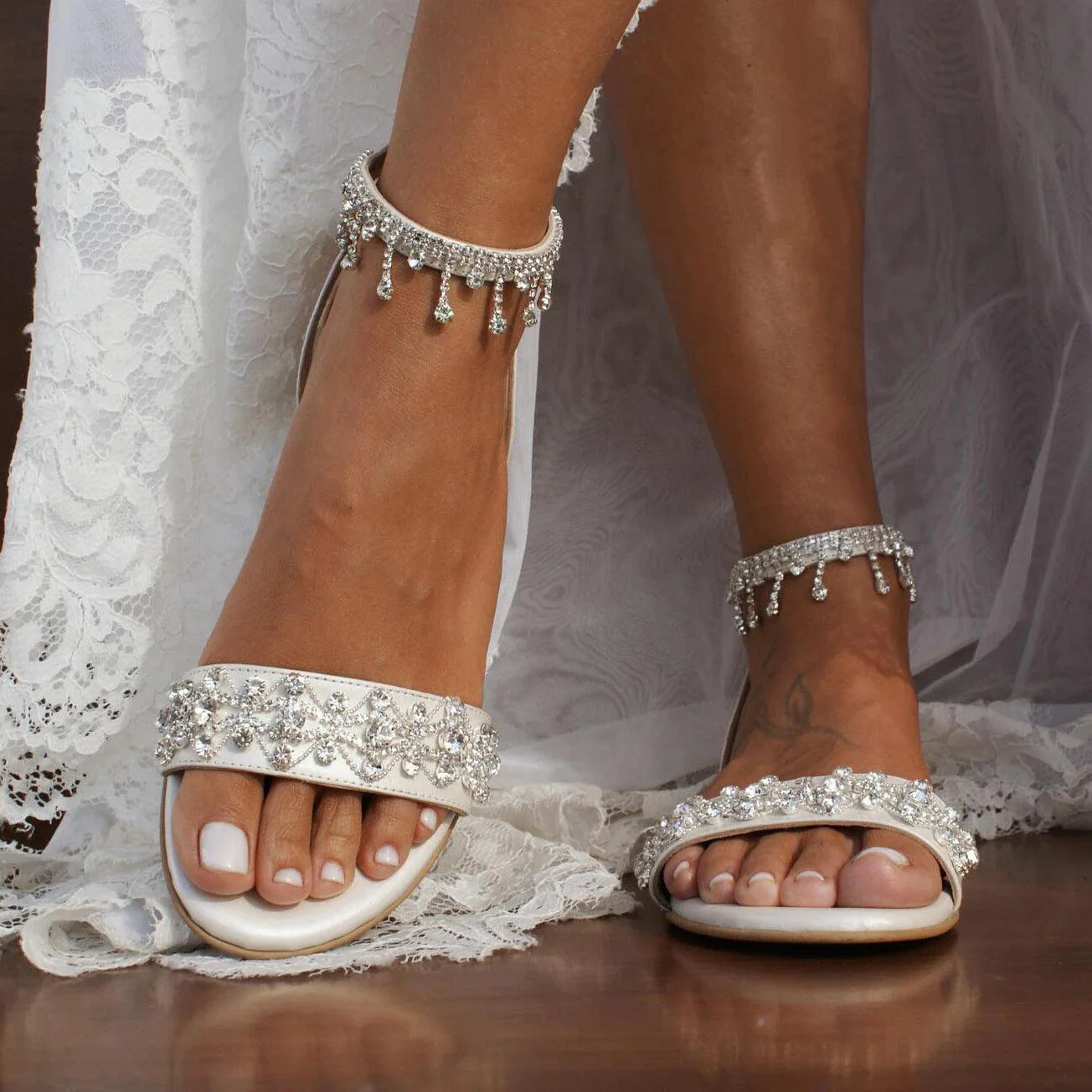 White Crystal Round Flat Shoes Sandals 708749254657