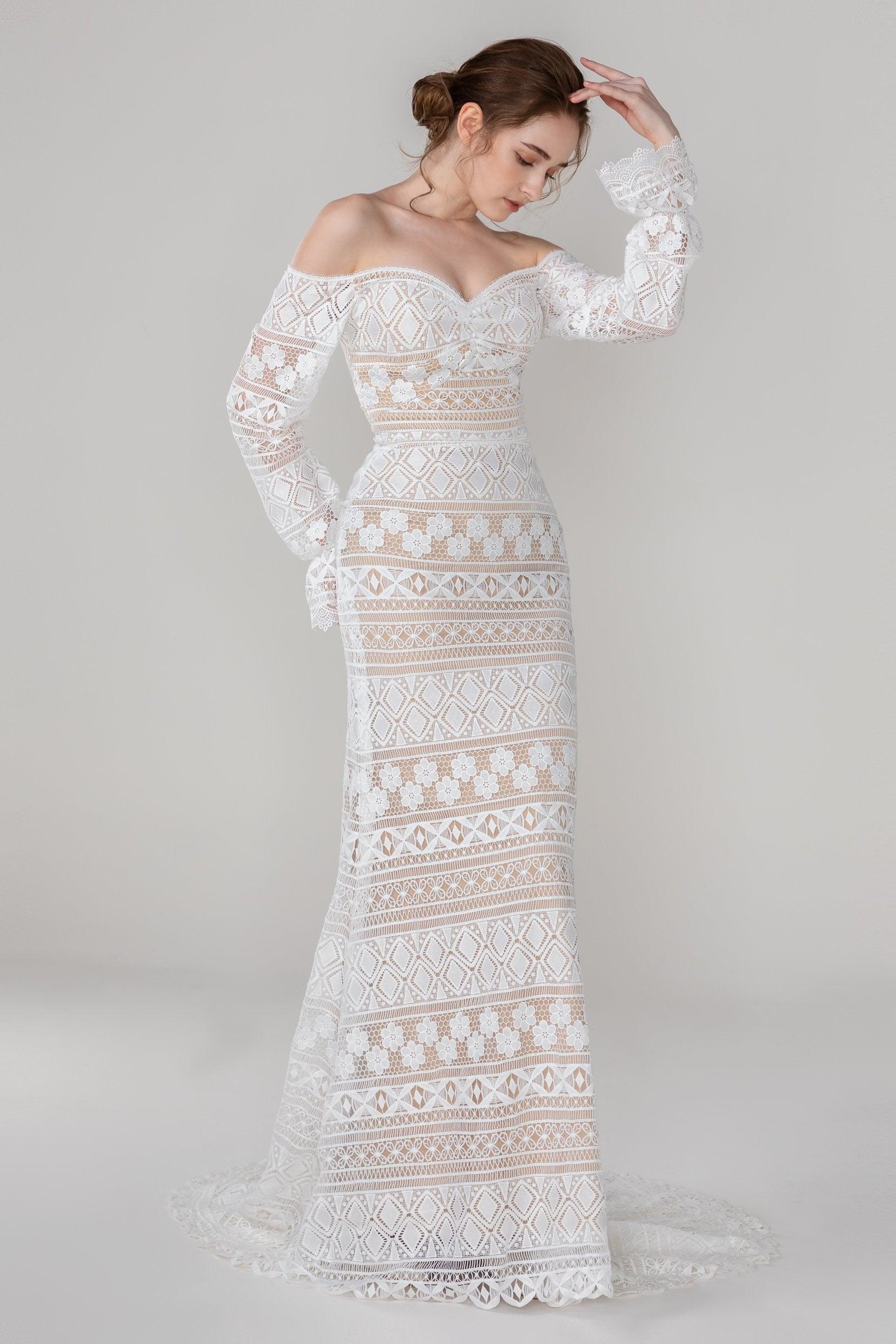 Trumpet-Mermaid Court Train Lace Wedding Dress CW2530