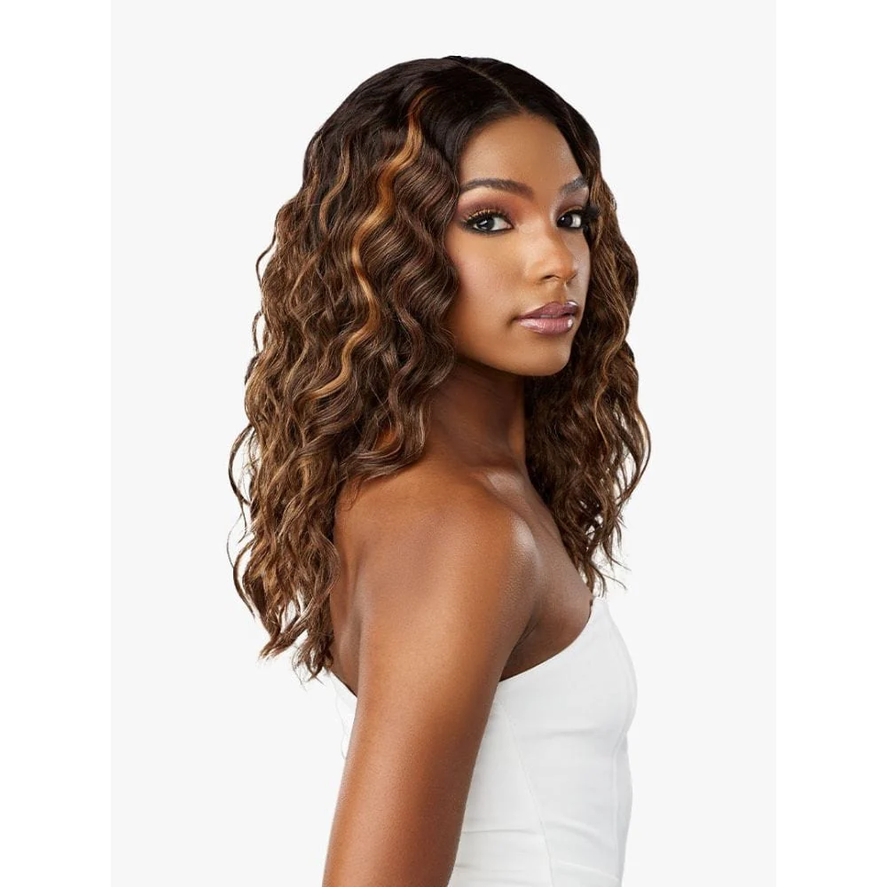 Sensationnel Butta HD Lace Front Wig - Loose Curly 18