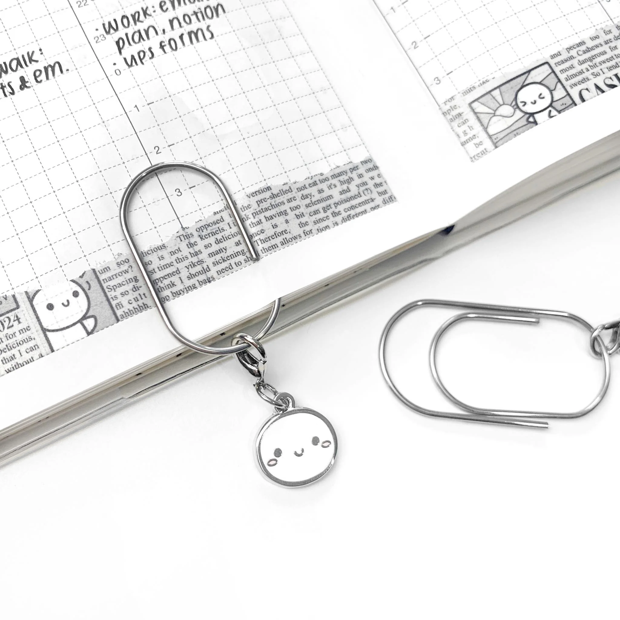 Emoti Head Charm - Wide Paperclip (1 per customer)