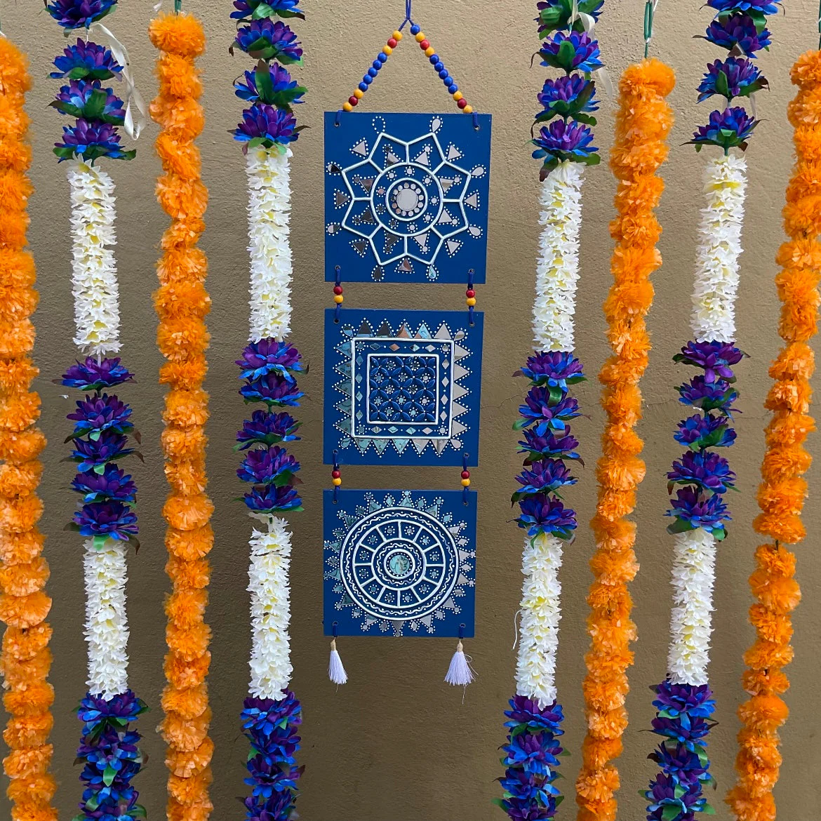 Lippan Wall Hanging With Artificial Flower & Marigold Garlands (Set of 9) - Festive Decoration Wall Hanging