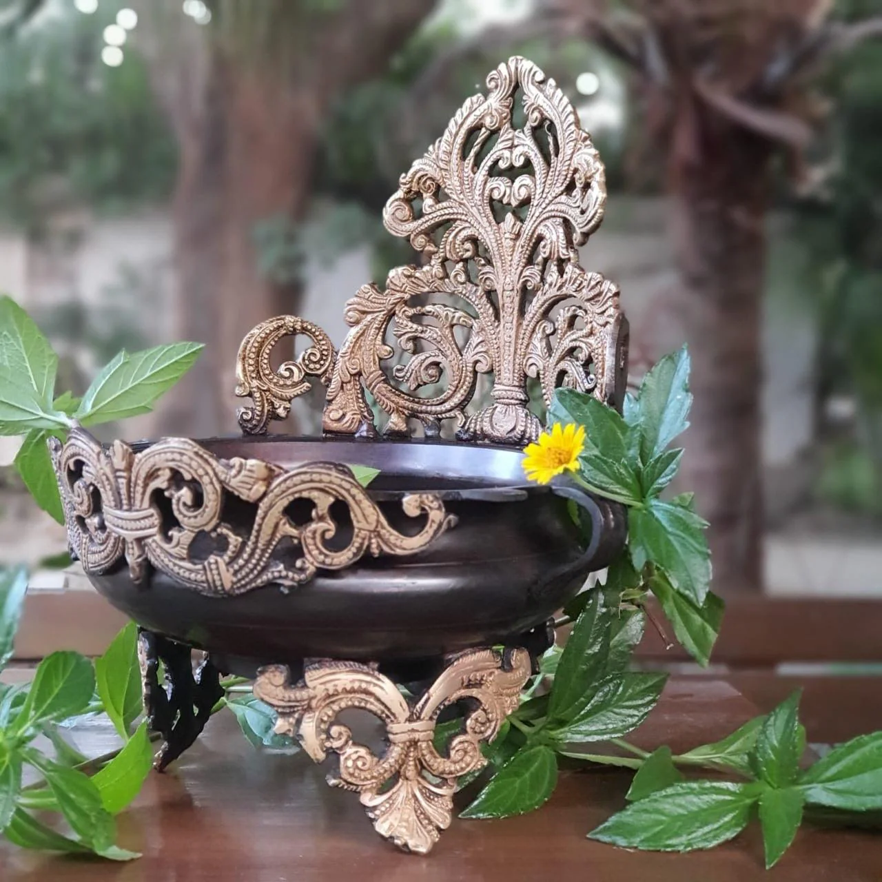 11 Inches Decorative Brass Urli - Copper Finish - Decorative Urli Bowl For Flower & Candle Decor