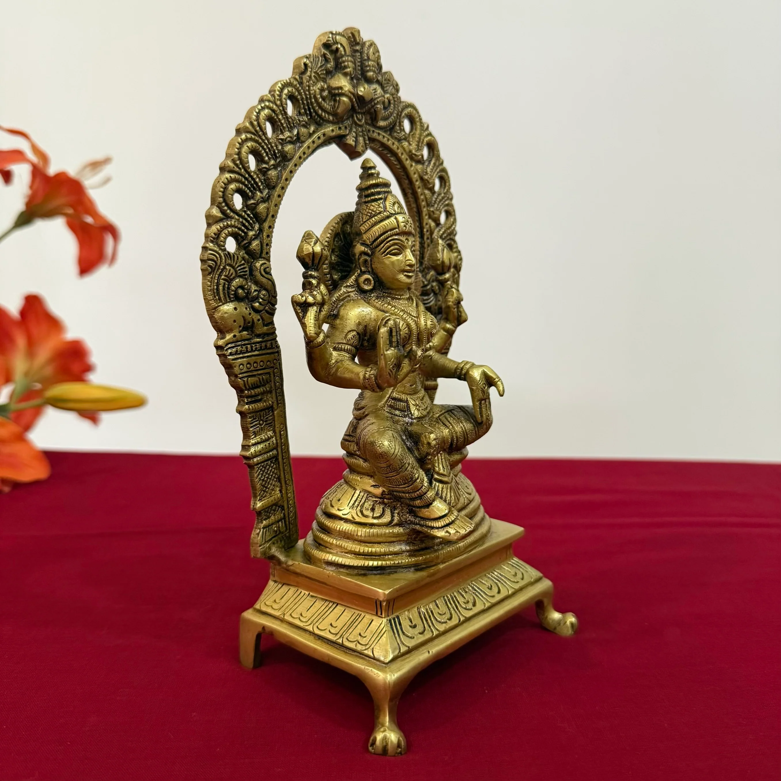 Goddess Laxmi Brass Idol - Decorative Lakshmi Statue For Home Decor and Pooja