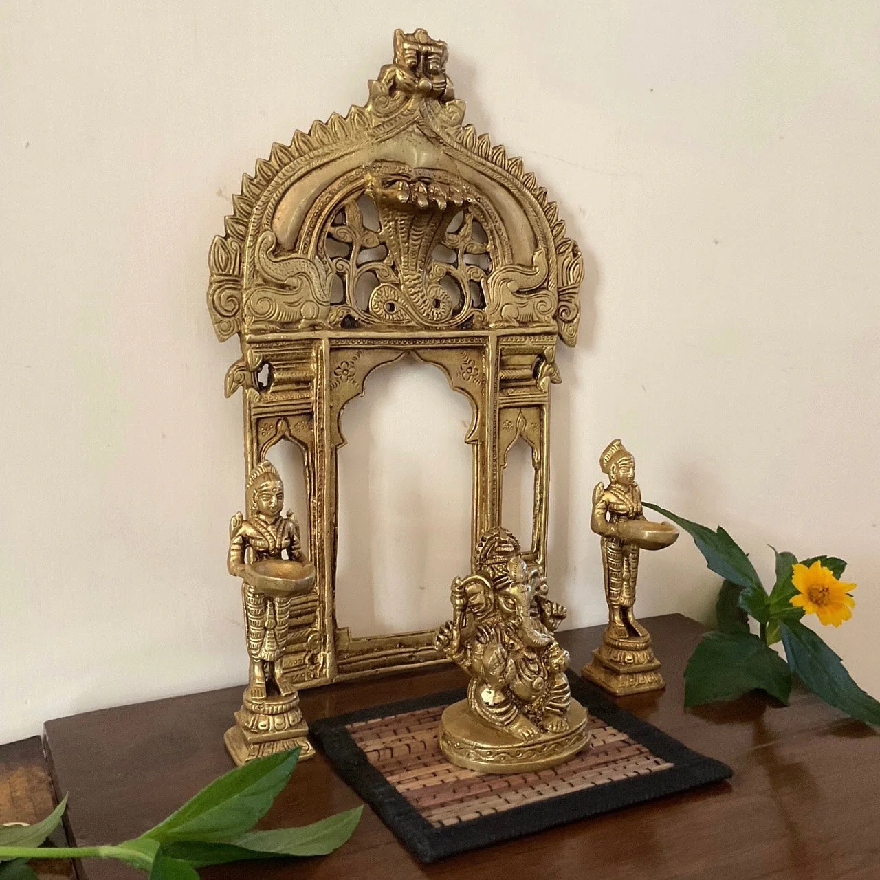 Ganesh Brass Idol, Deep Lakshmi & Prabhavali Set