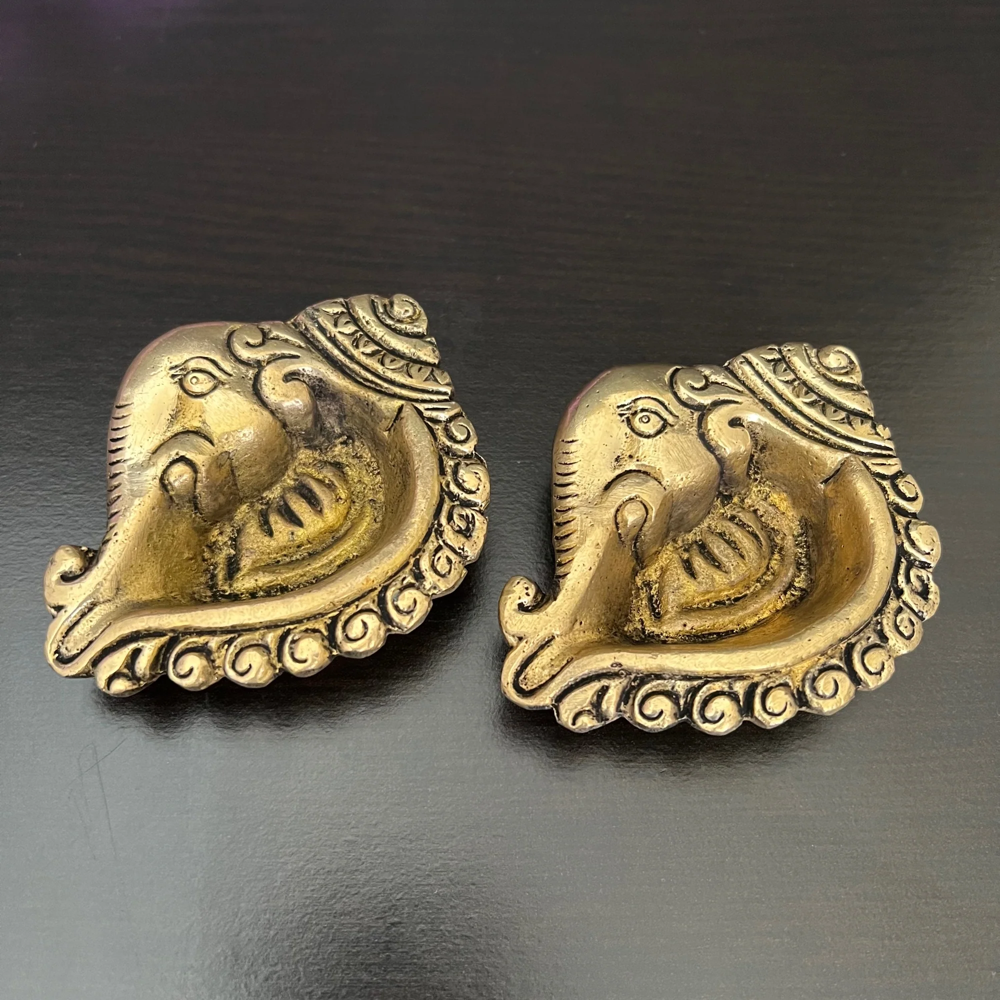Small Ganesha Diya  (Set of 6) - Handmade Brass lamp - Decorative