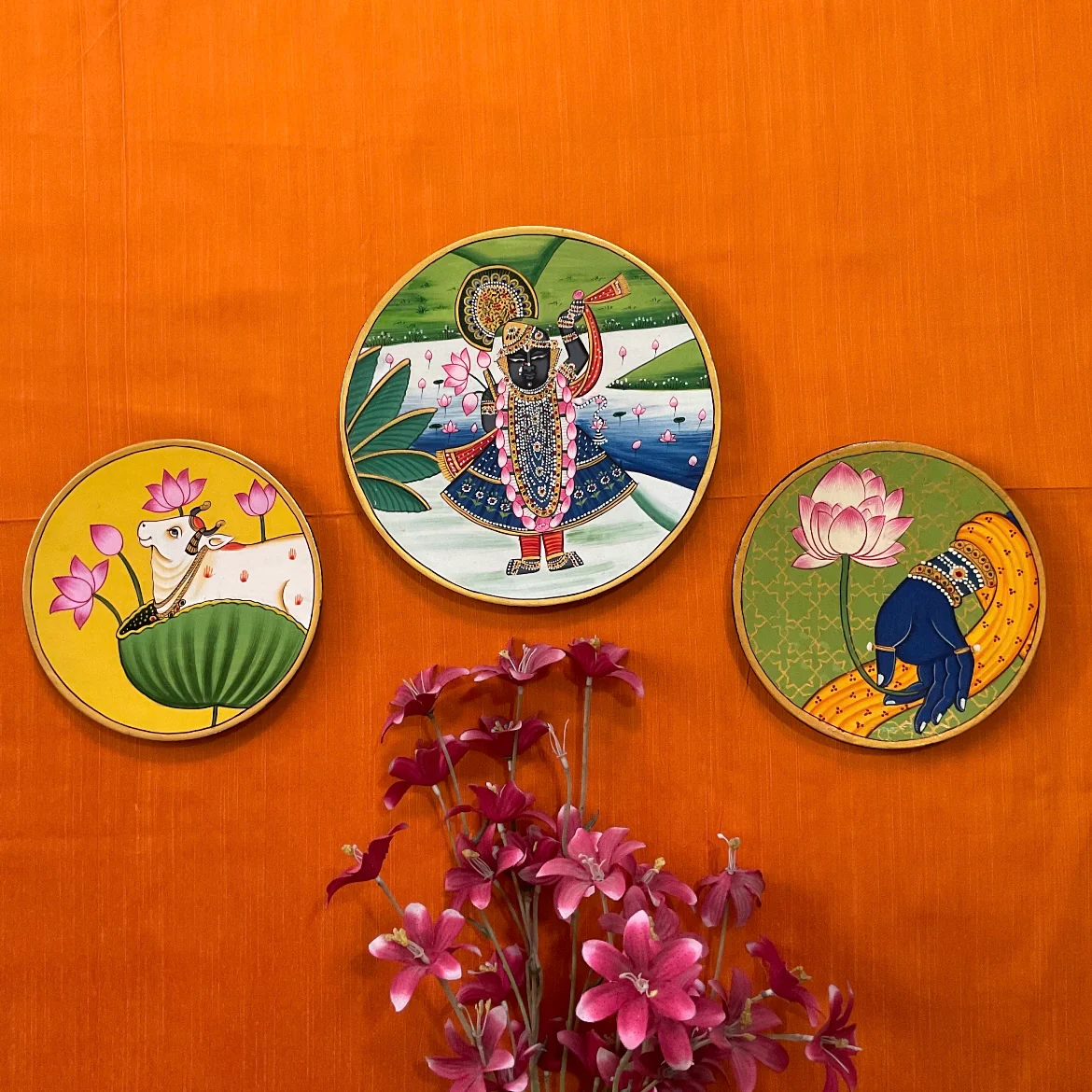 Shrinathji Pichwai Wall Hanging - Decorative Round Plate
