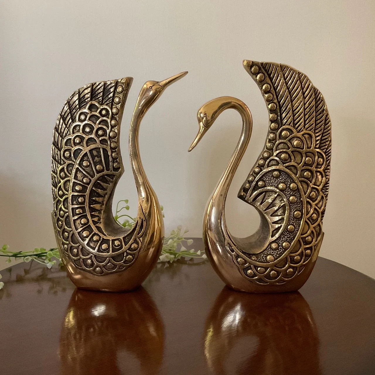 Handcrafted Brass Swan (set of 2) - Decorative Figurines