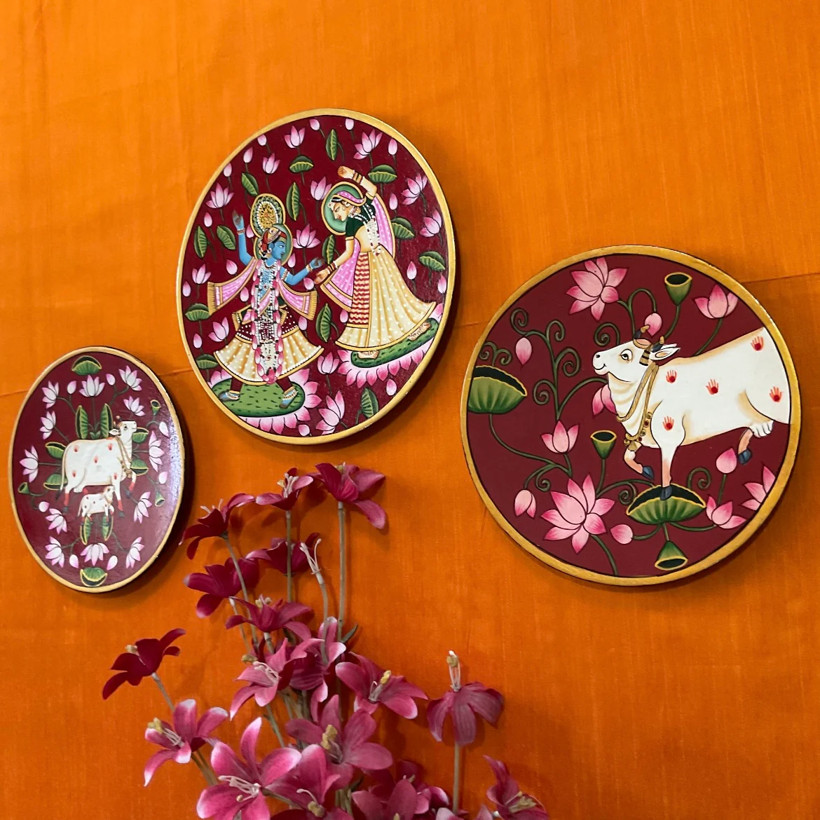 Radha Krishna Cow Pichwai Wall Hanging - Decorative Round Plate