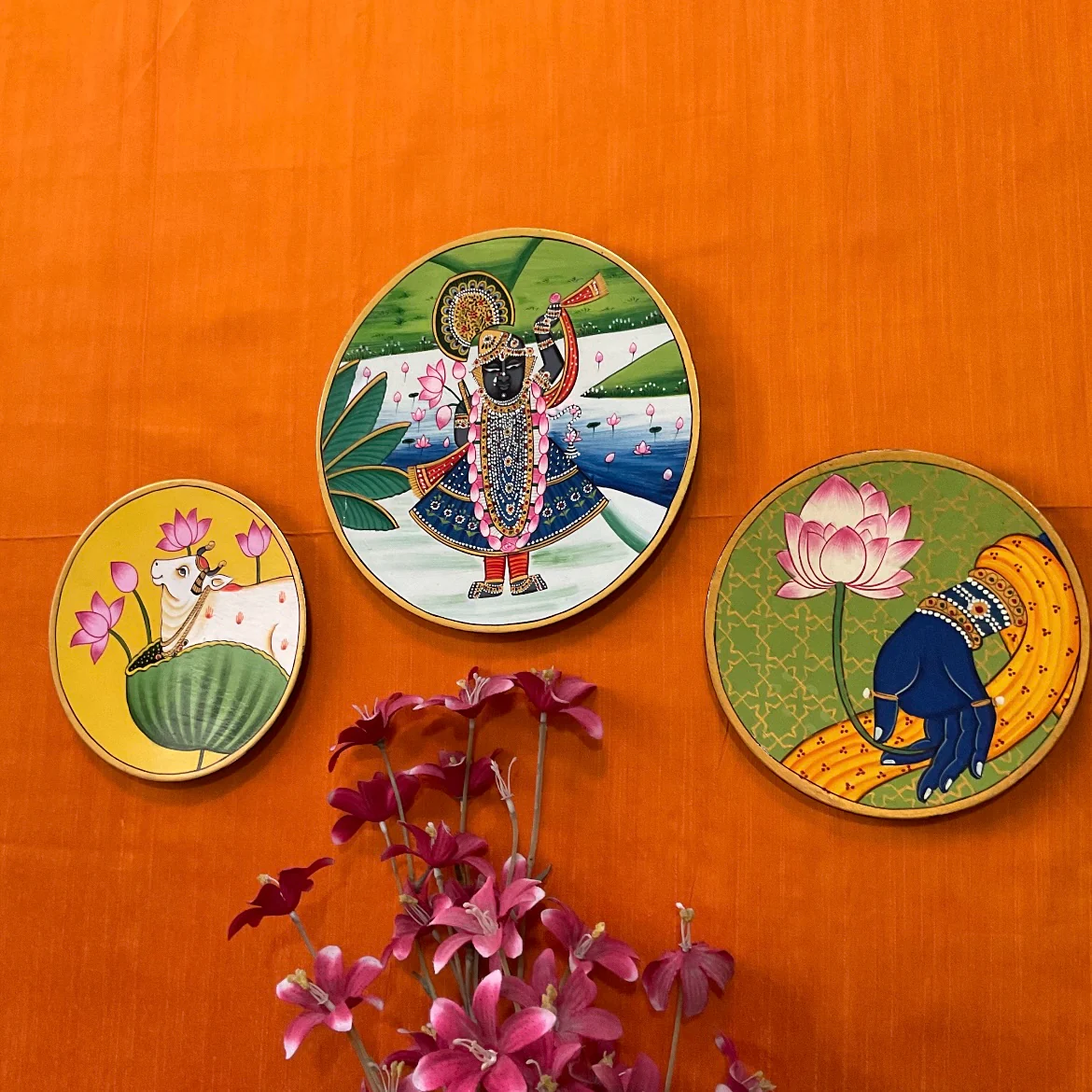 Shrinathji Pichwai Wall Hanging - Decorative Round Plate