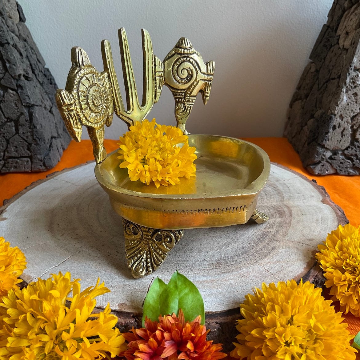 Shanku Chakra Namah Diya - Handmade Brass lamp - Decorative Festive Decor