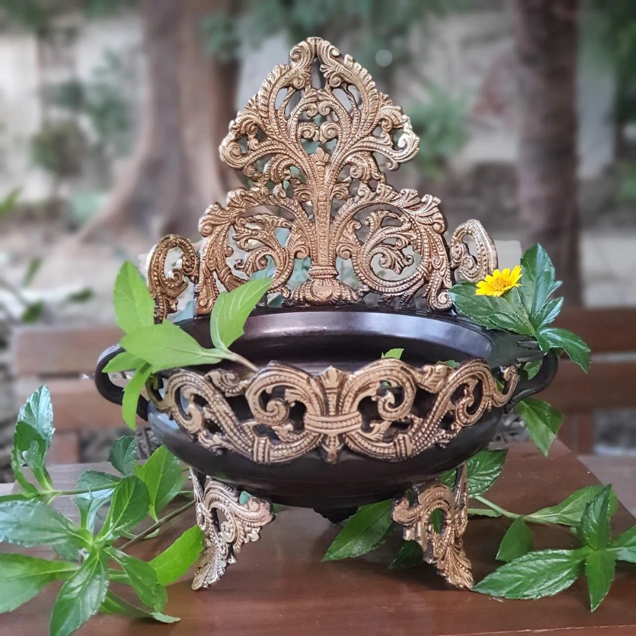 11 Inches Decorative Brass Urli - Copper Finish - Decorative Urli Bowl For Flower & Candle Decor
