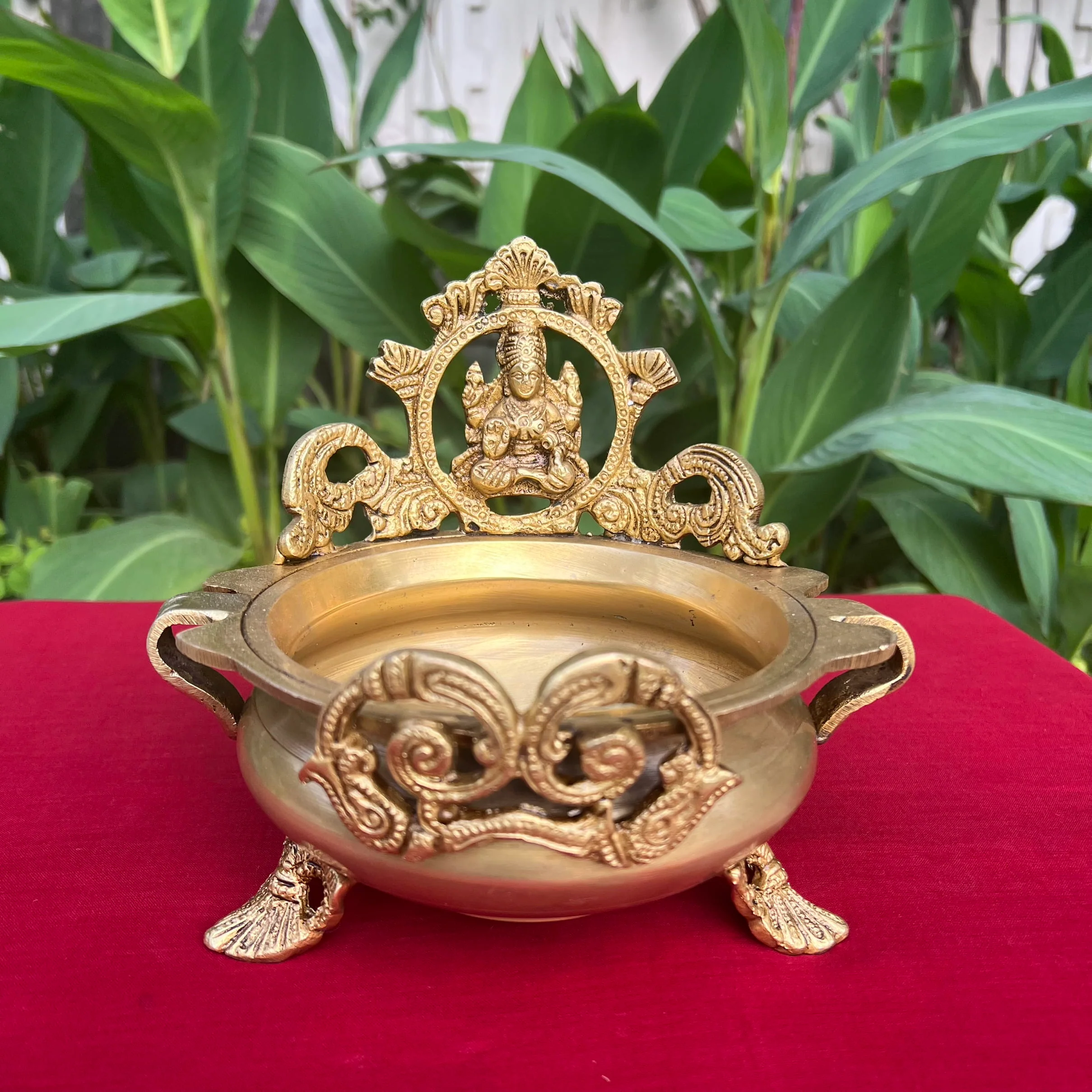 6 Inches Lakshmi Brass Urli Bowl For Pooja Decoration