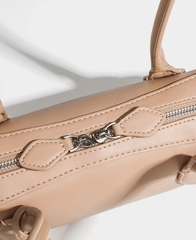 Medium Shoulder Bag (Alaïa Le Teckel)