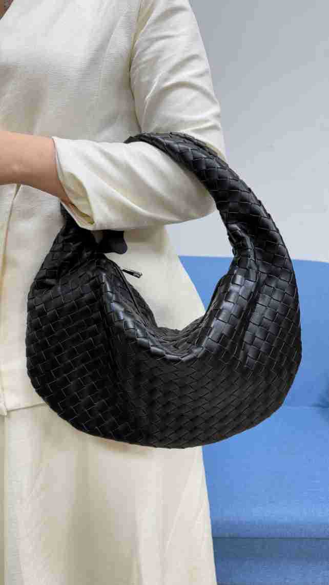 Knot Bag (Medium Jodie)