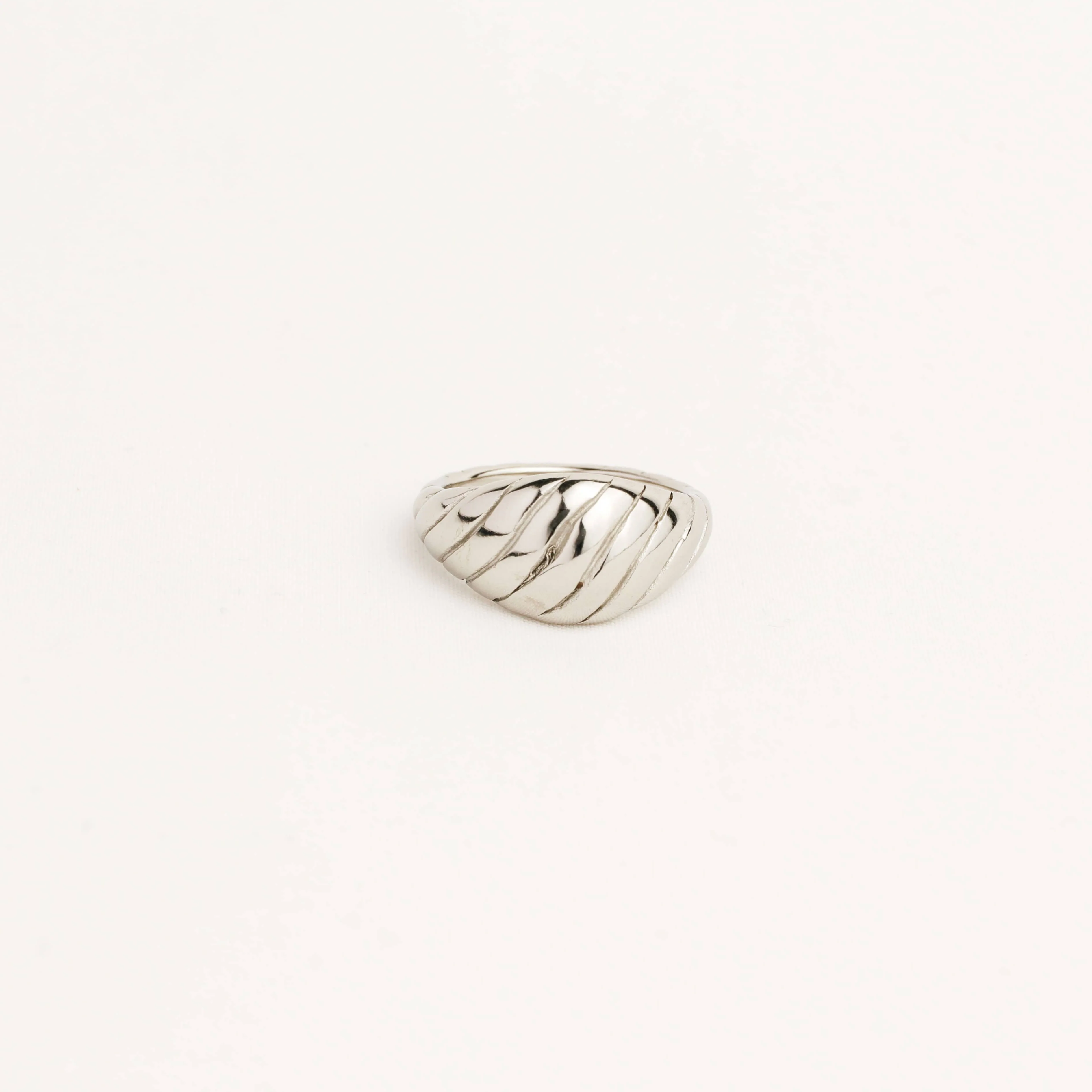 Wave Croissant Ring