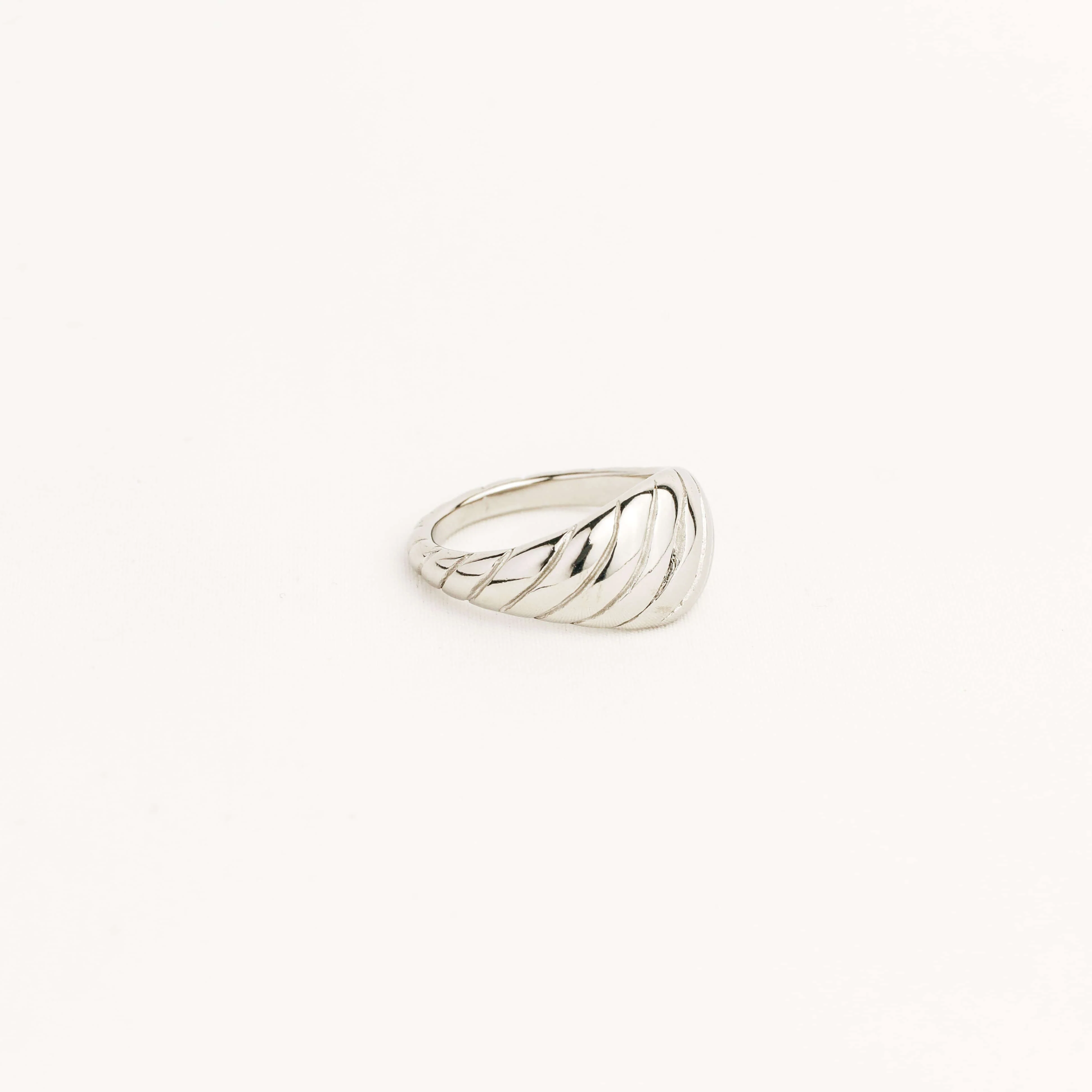 Wave Croissant Ring