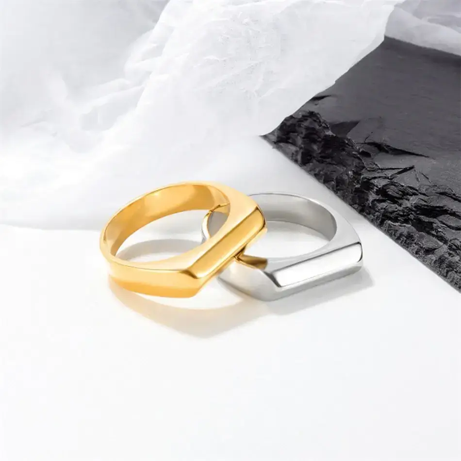 Gold Bar Ring