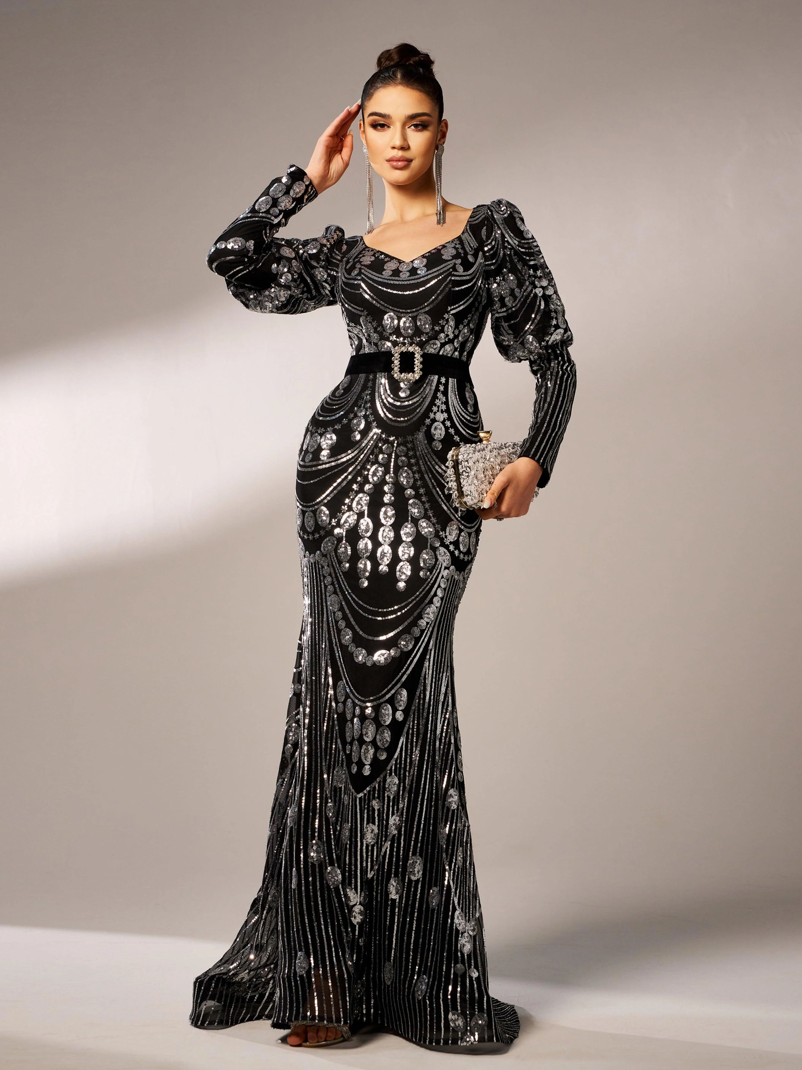 Black Long Sleeve Sequin V-neck Sress DH80230