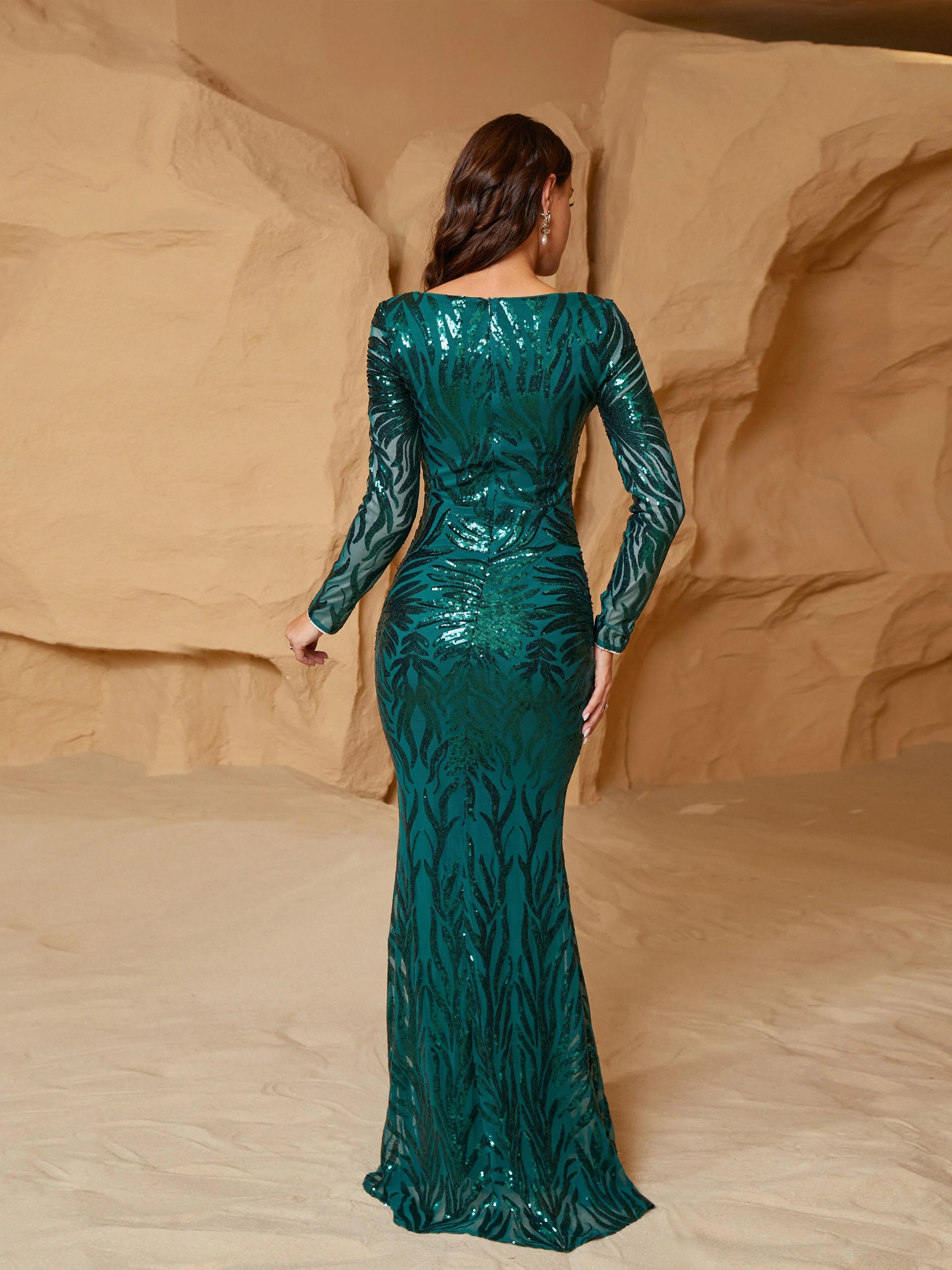 Long Sleeve Graphic Sequin Prom Dress XJ2109