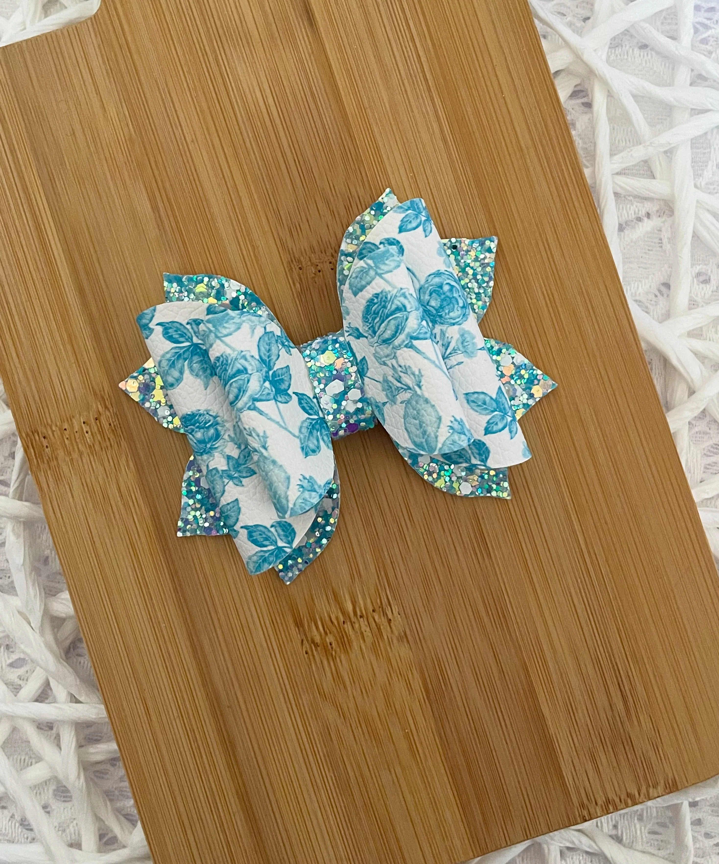 Light Blue Roses 3.5in Jasmine