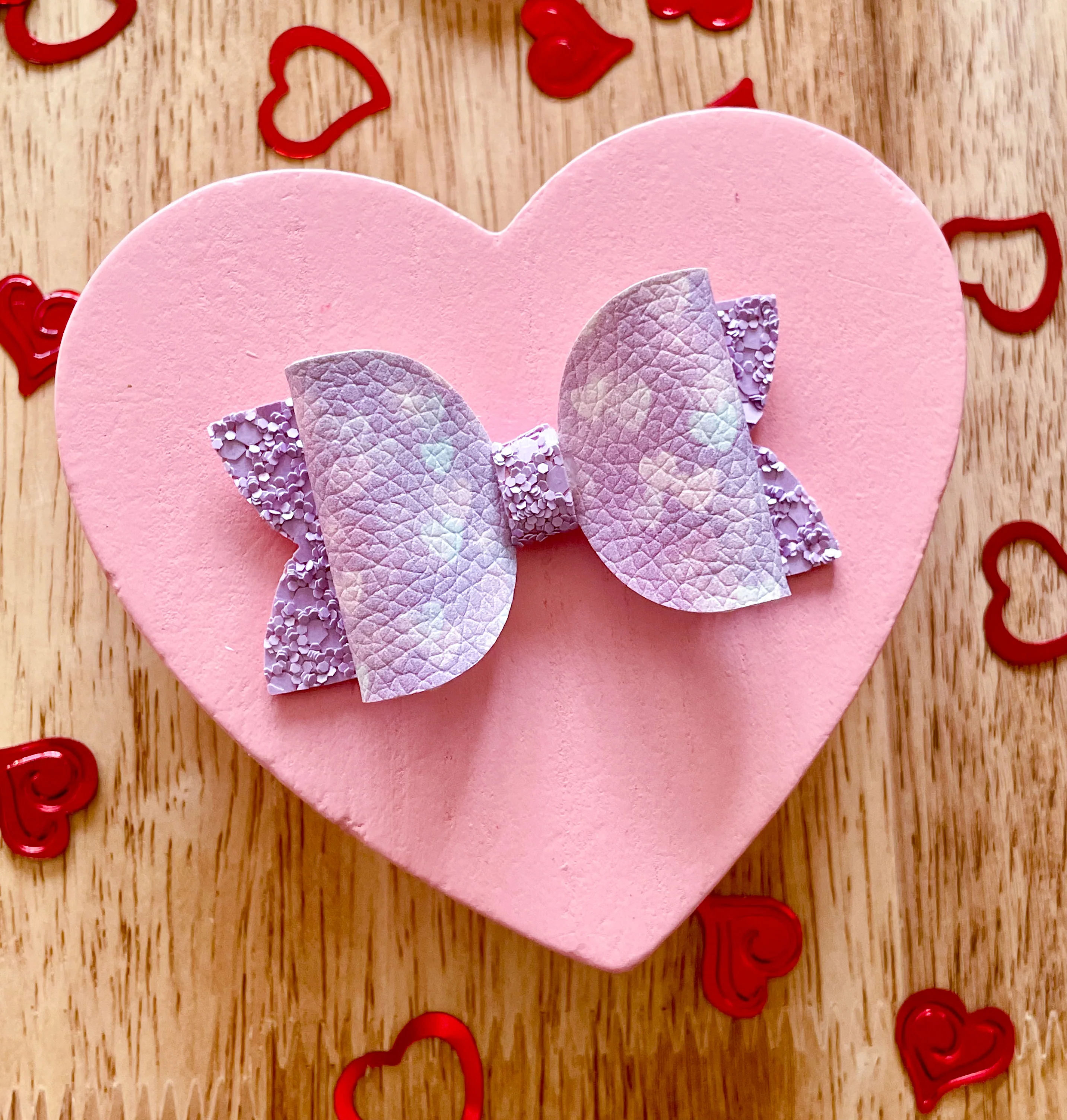 Lavender Shimmer Hearts 2.5in Beauty