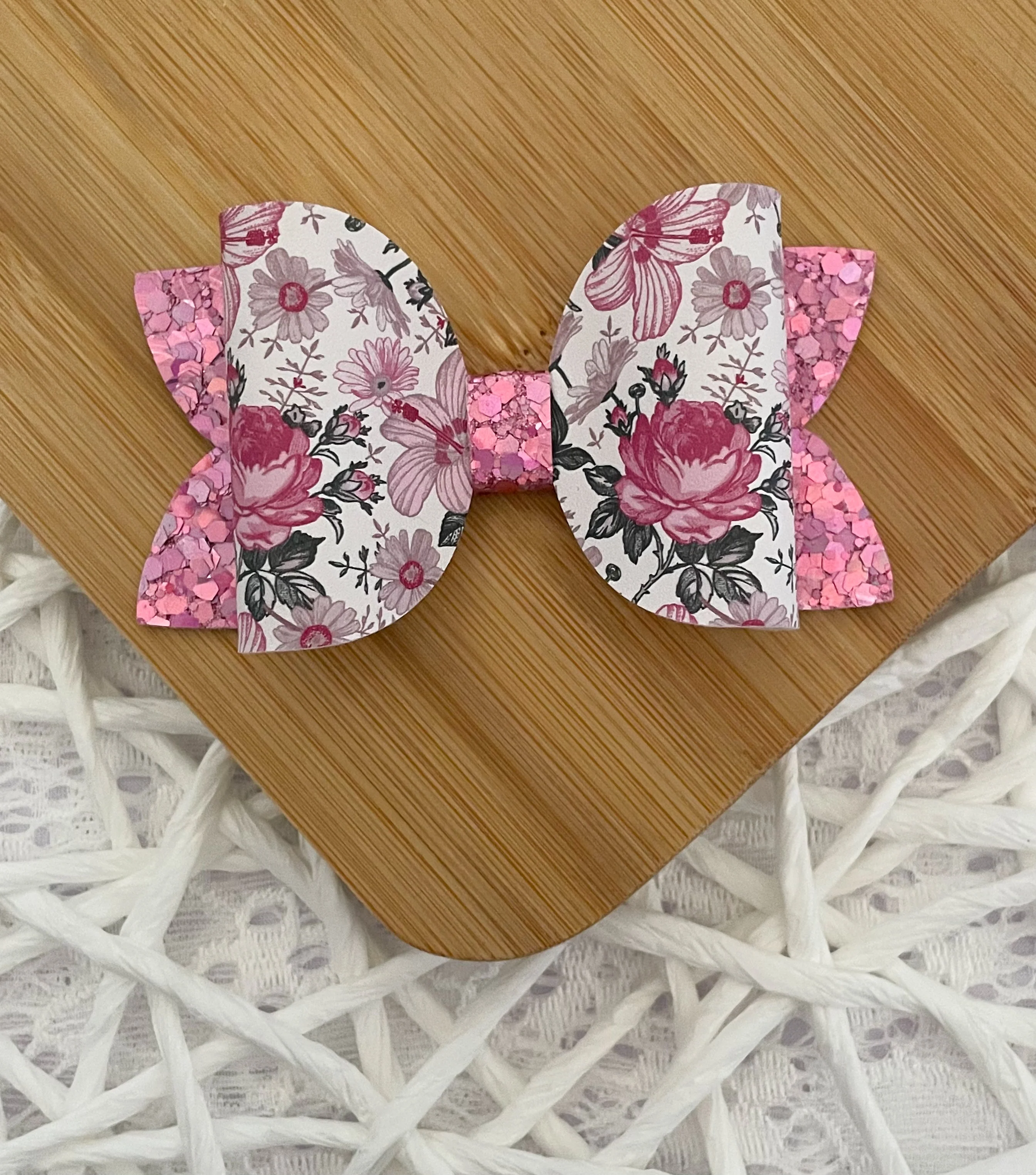 Pink Vintage Floral 3.5in Beauty