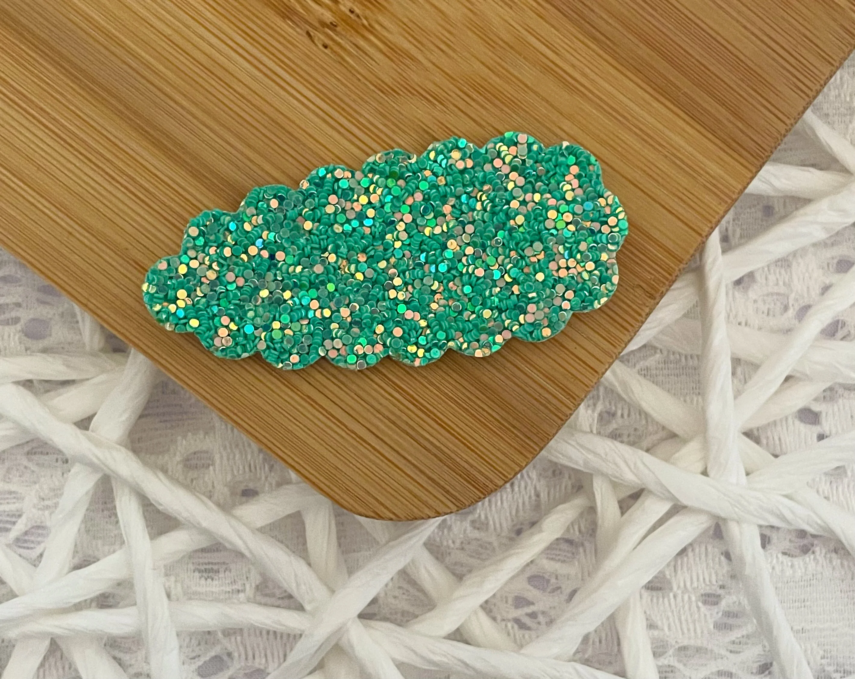 Seafoam Luxe Glitter Snap Clip