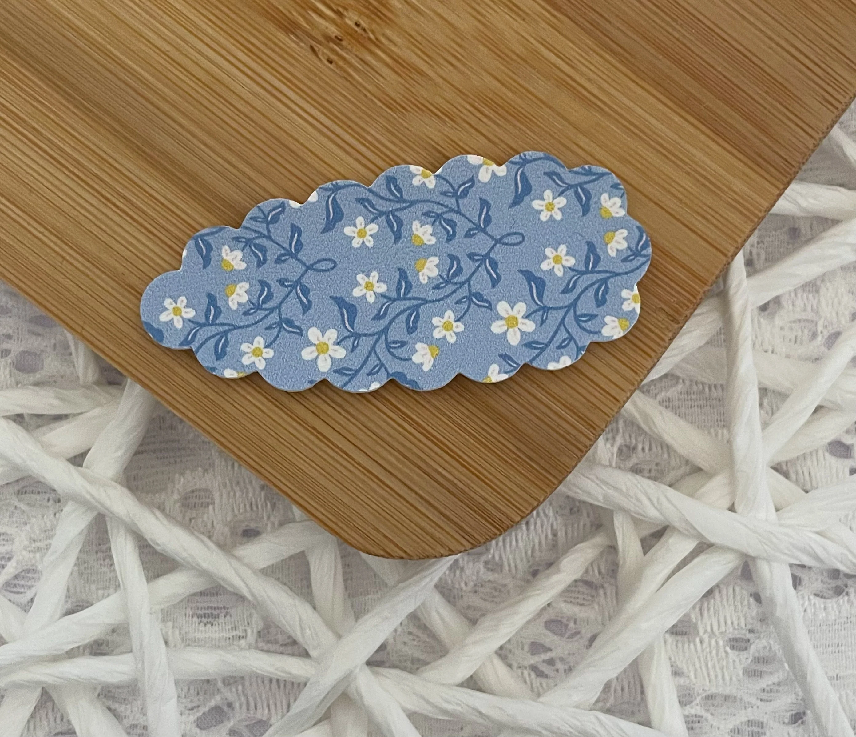 Blue Daisy Swirls Snap Clip