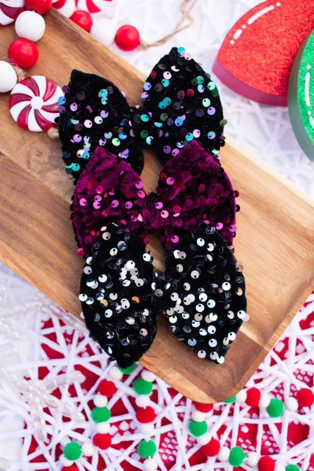 Classic Holiday Sequin Velvet Classic Bows