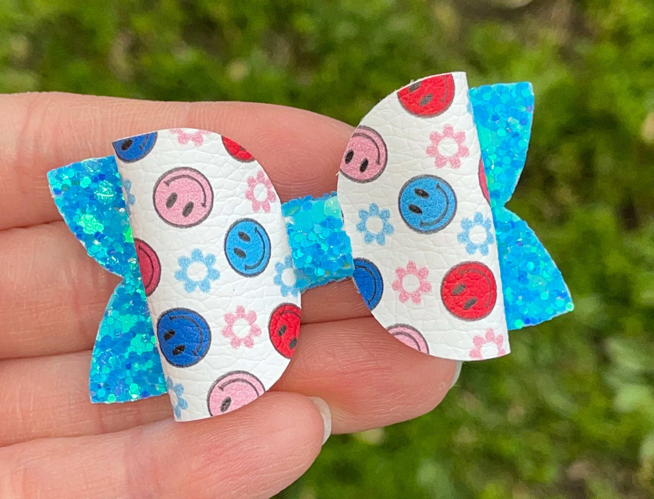 RWB Happy Faces 2.5in Beauty