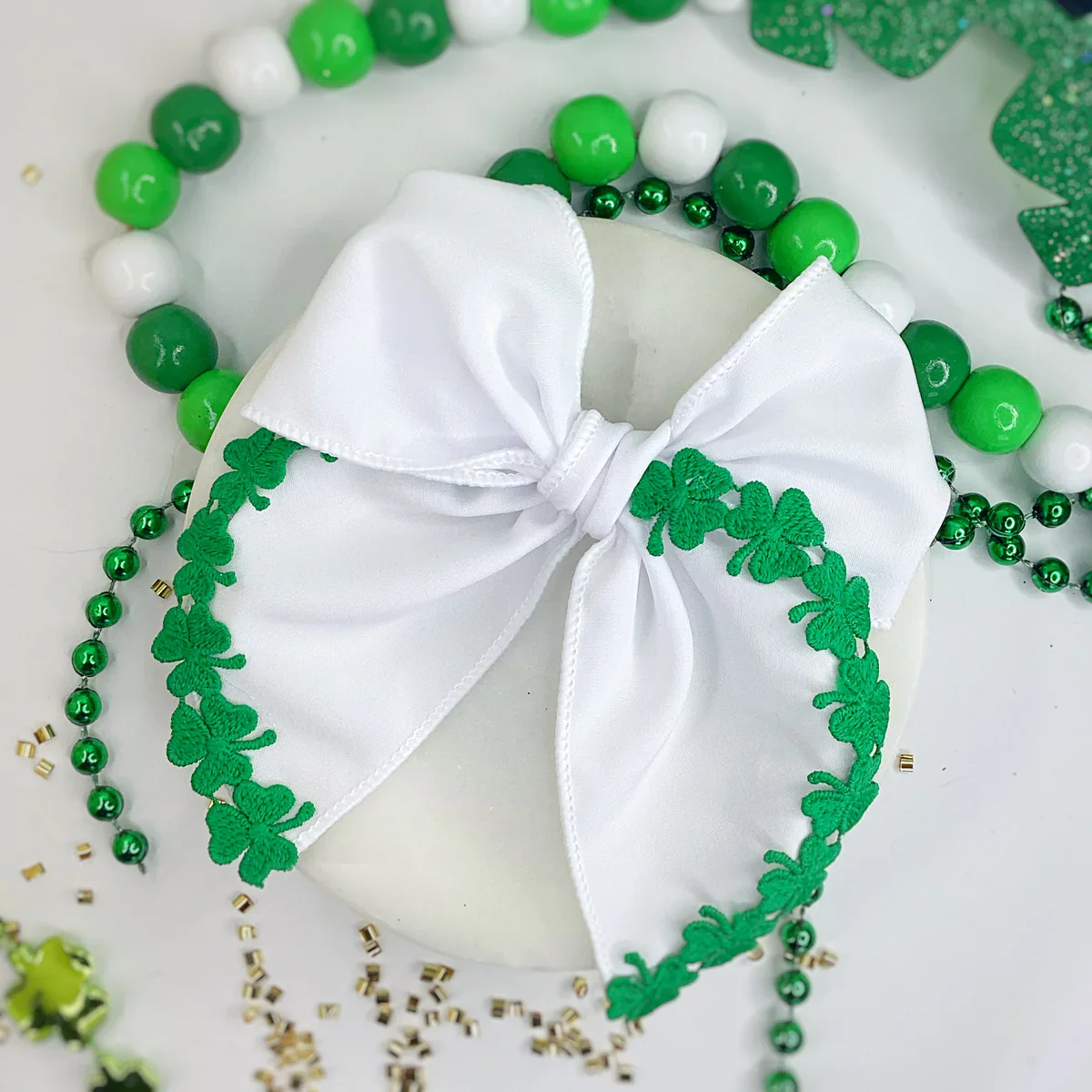 Shamrock Embroidered Edge 4.5in Serged