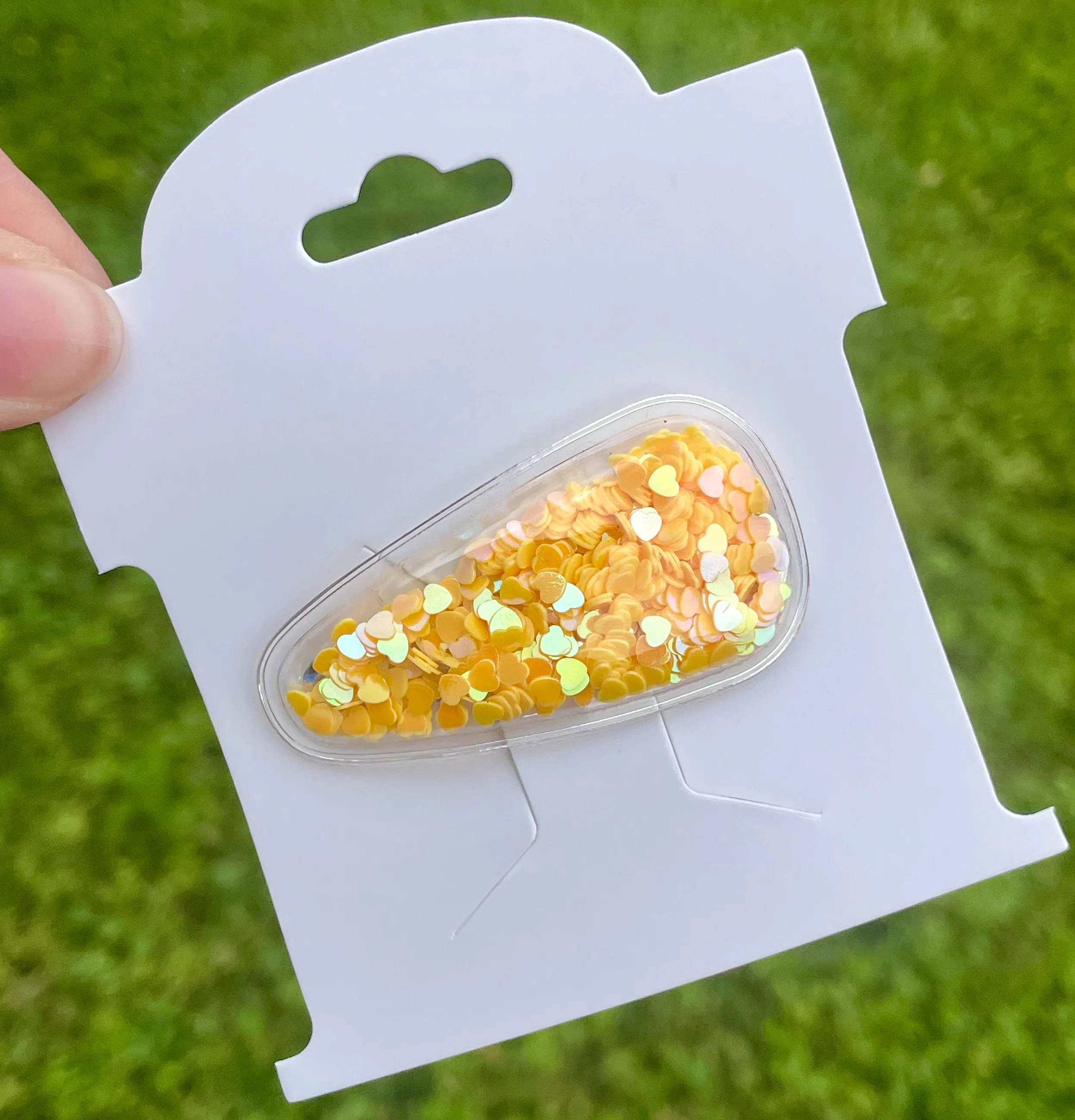 Shaker Hearts Snap Clips