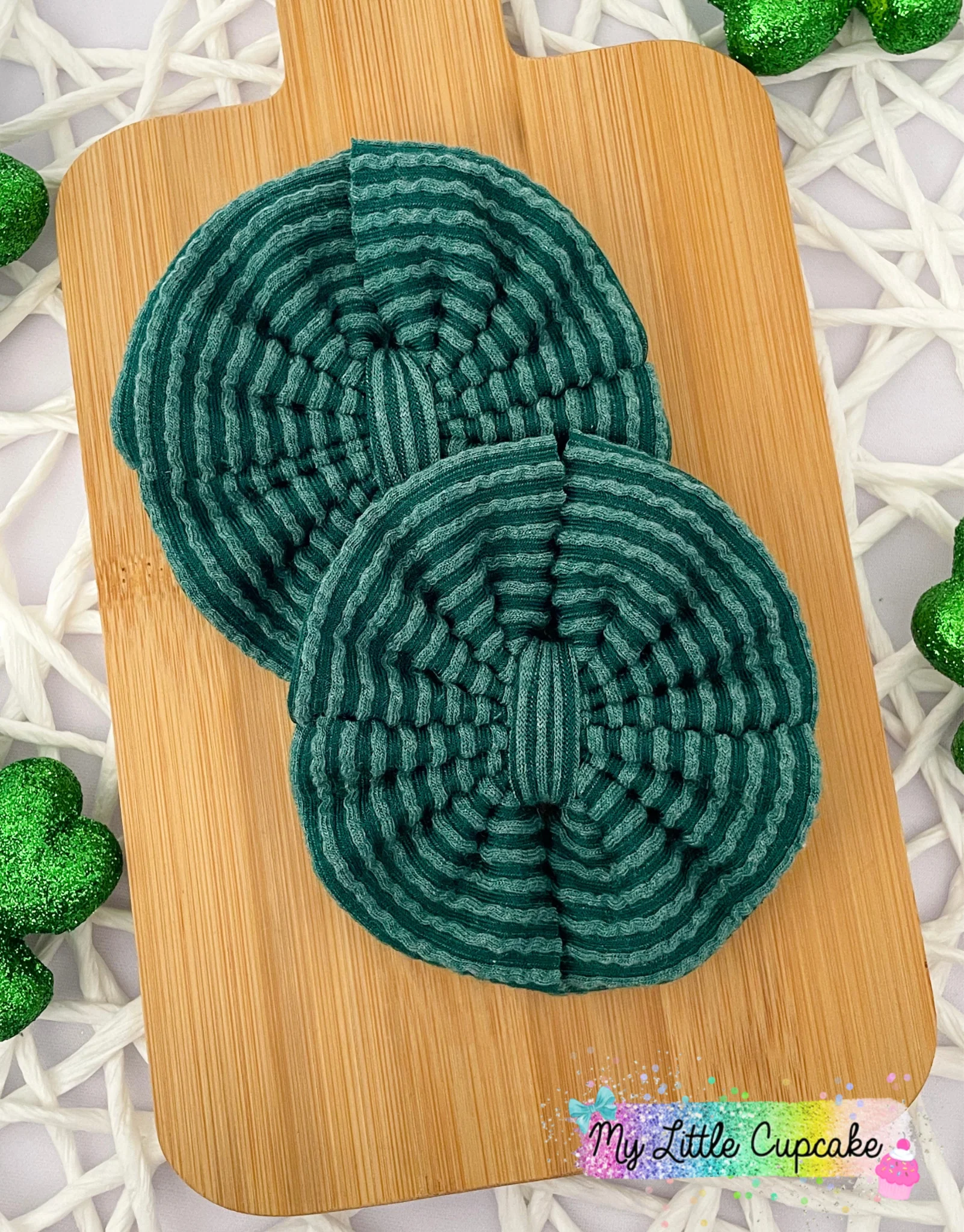 Green Waved Fabric Bows