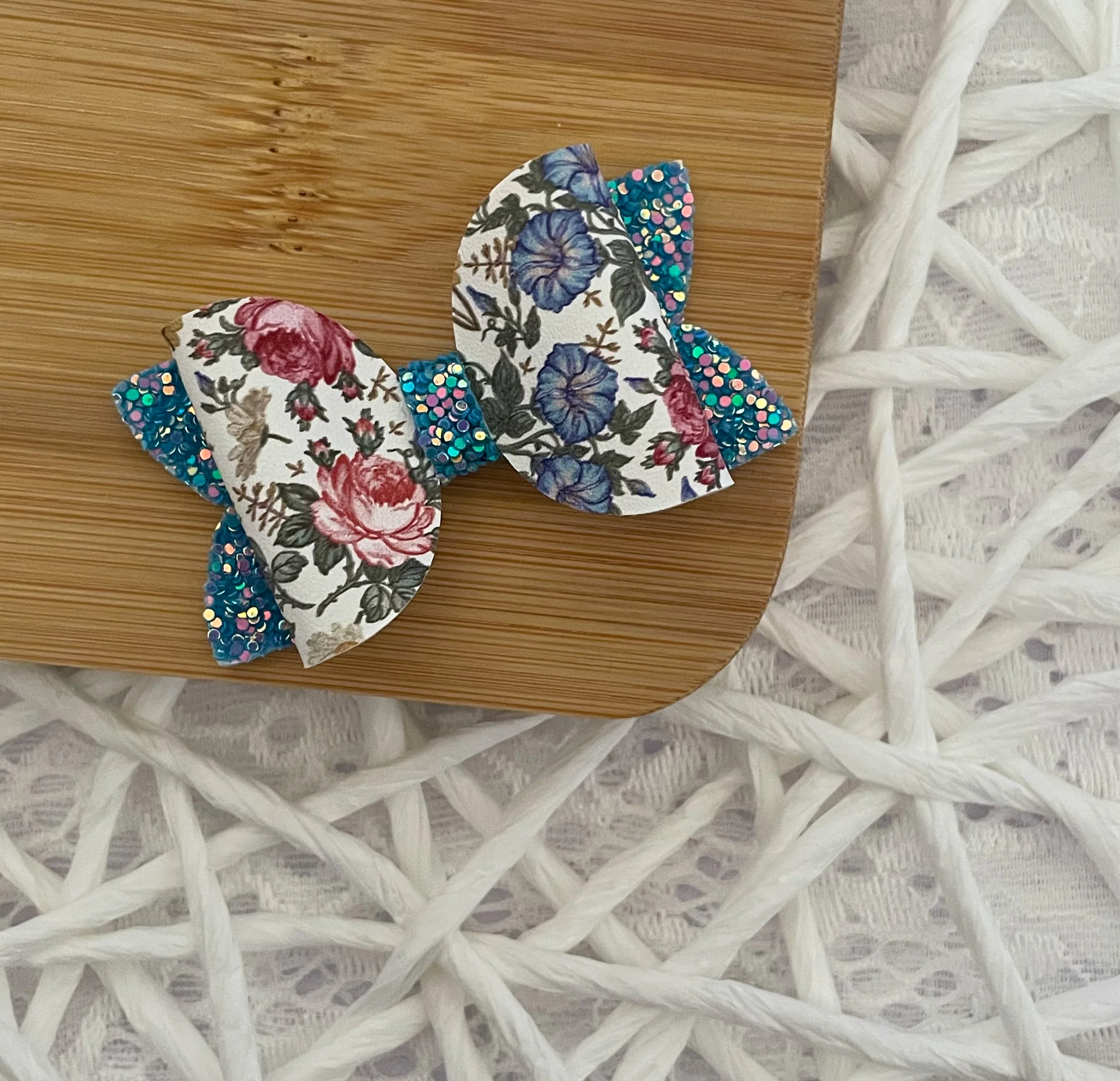 Blue & Pink Vintage Floral 2.5in Beauty