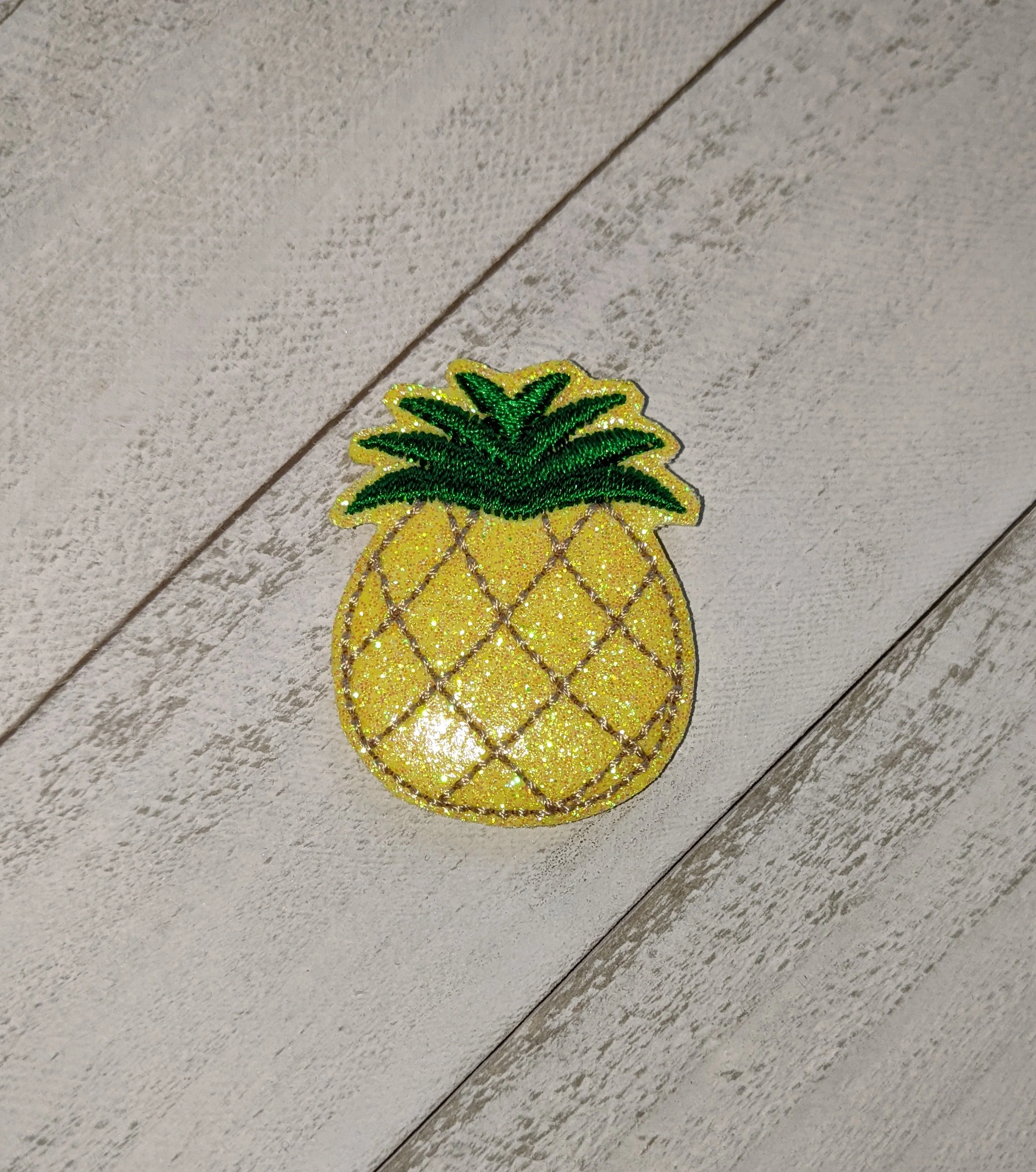 Pineapple Feltie