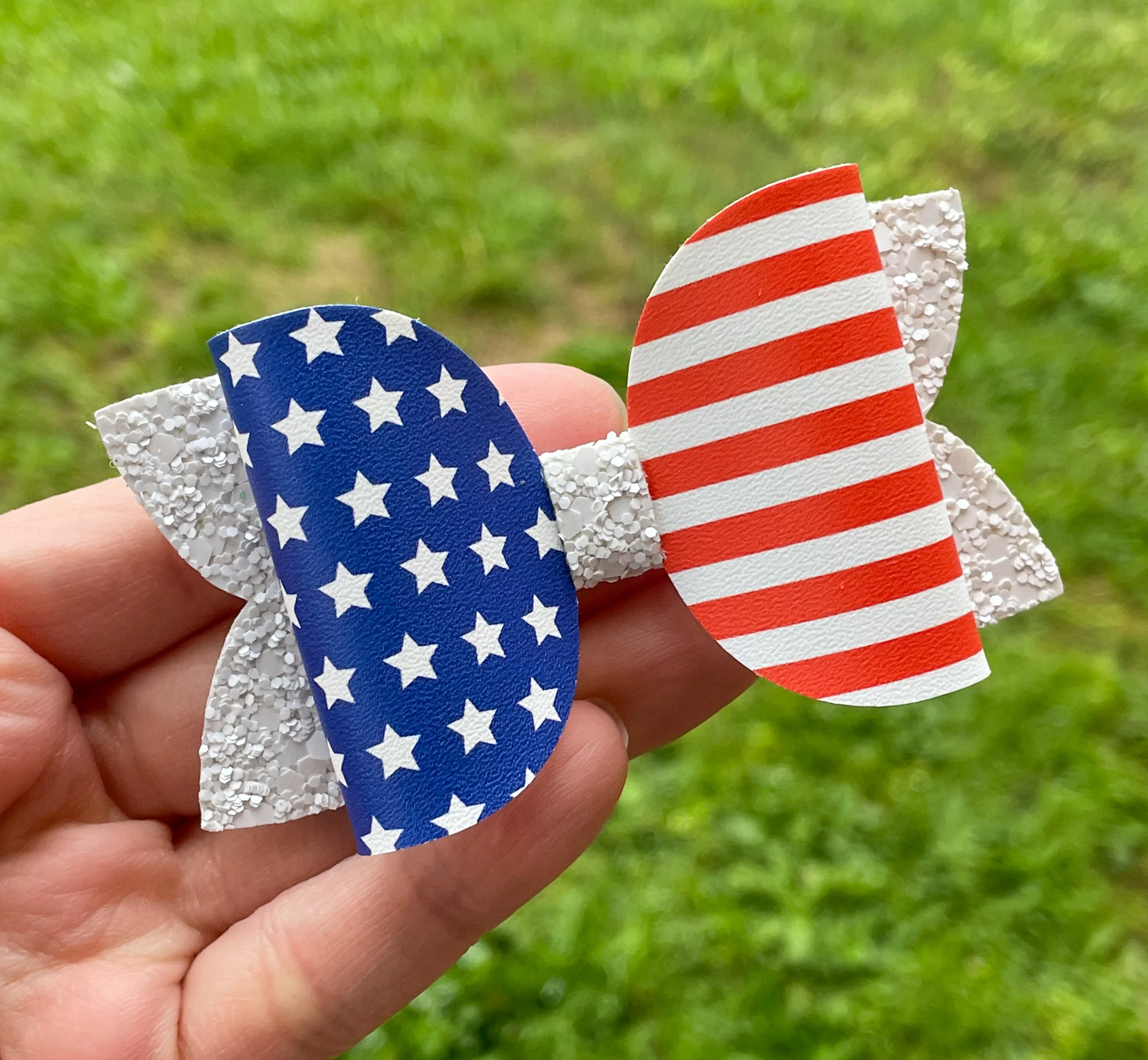 Stars & Stripes Two Toned 3.5in Beauty