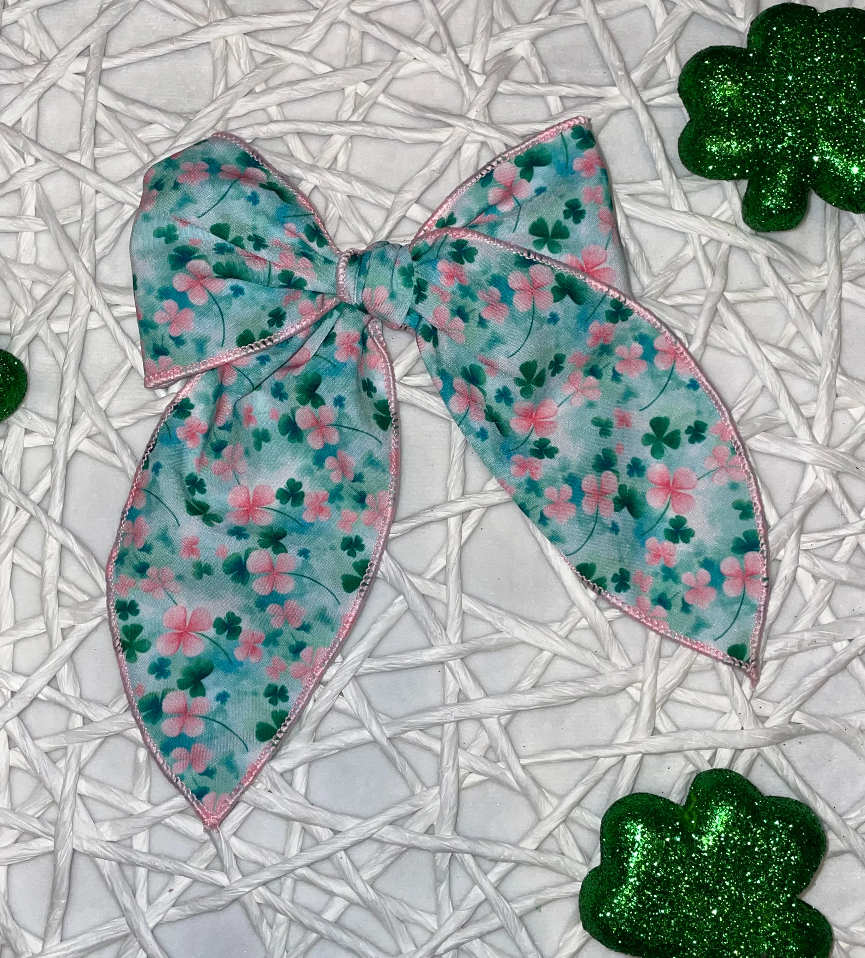 Pink & Green Clovers 5.5in Serged