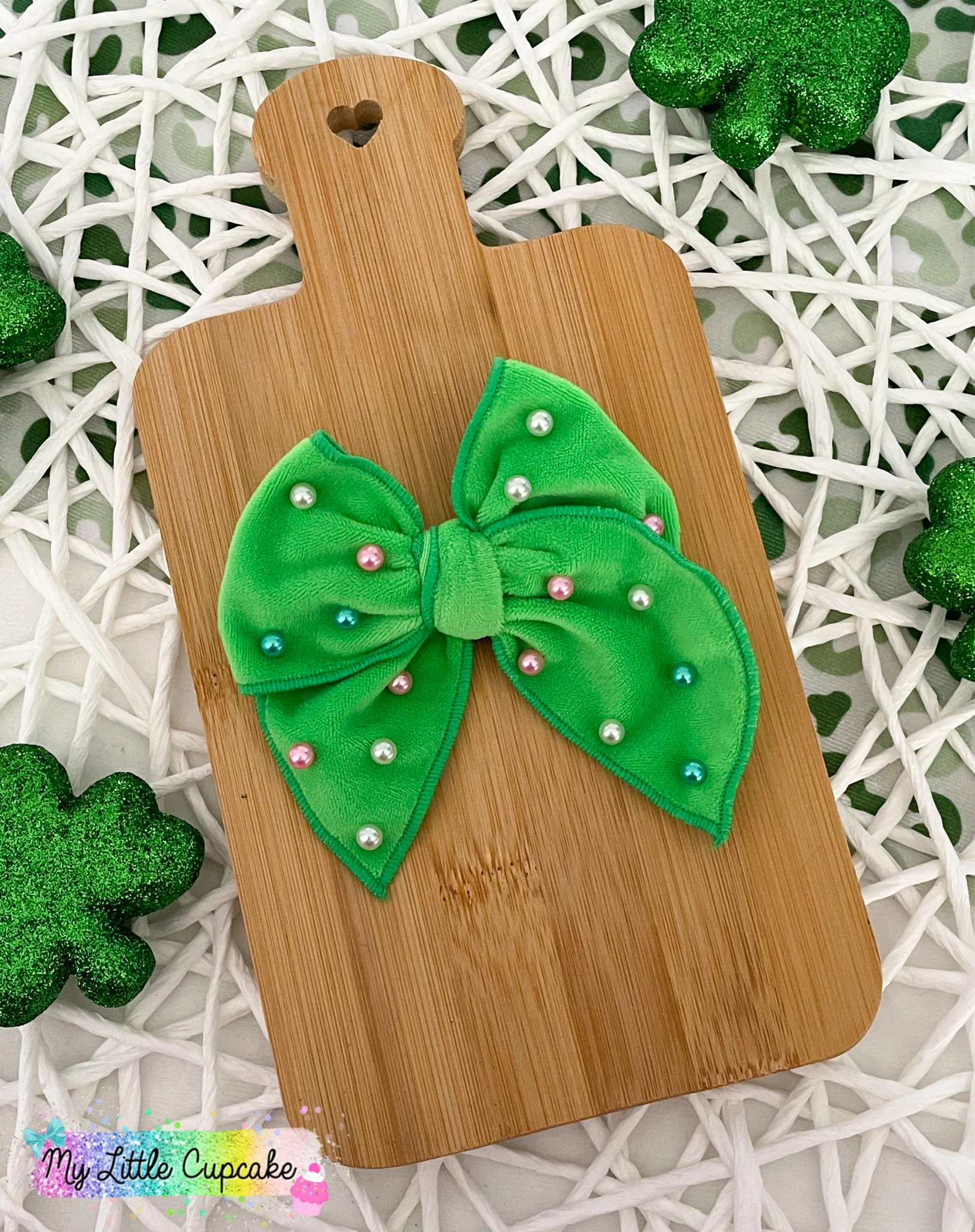 St Patty Pearled Velvet Serged