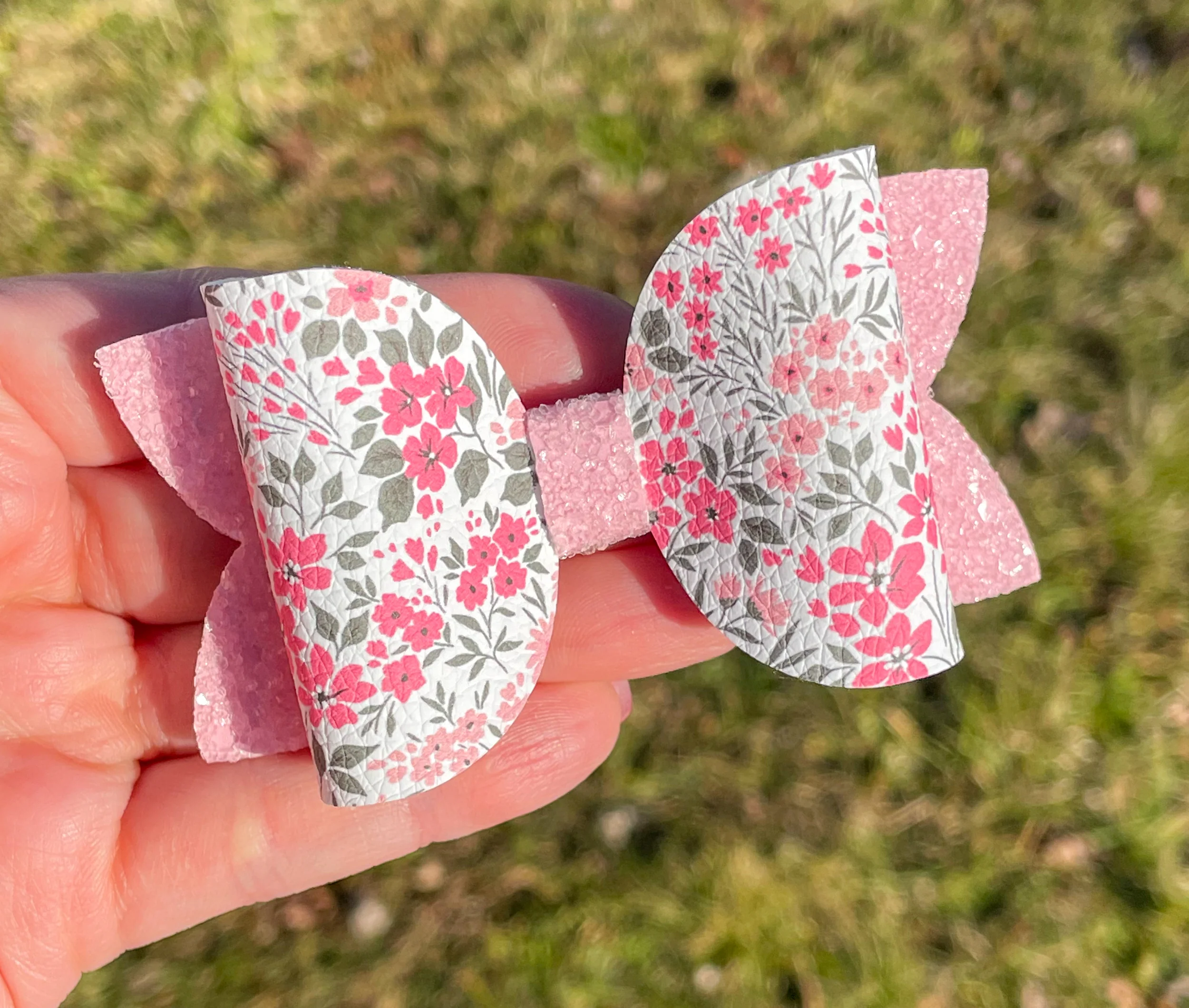 Dainty Floral 3.5in Beauty