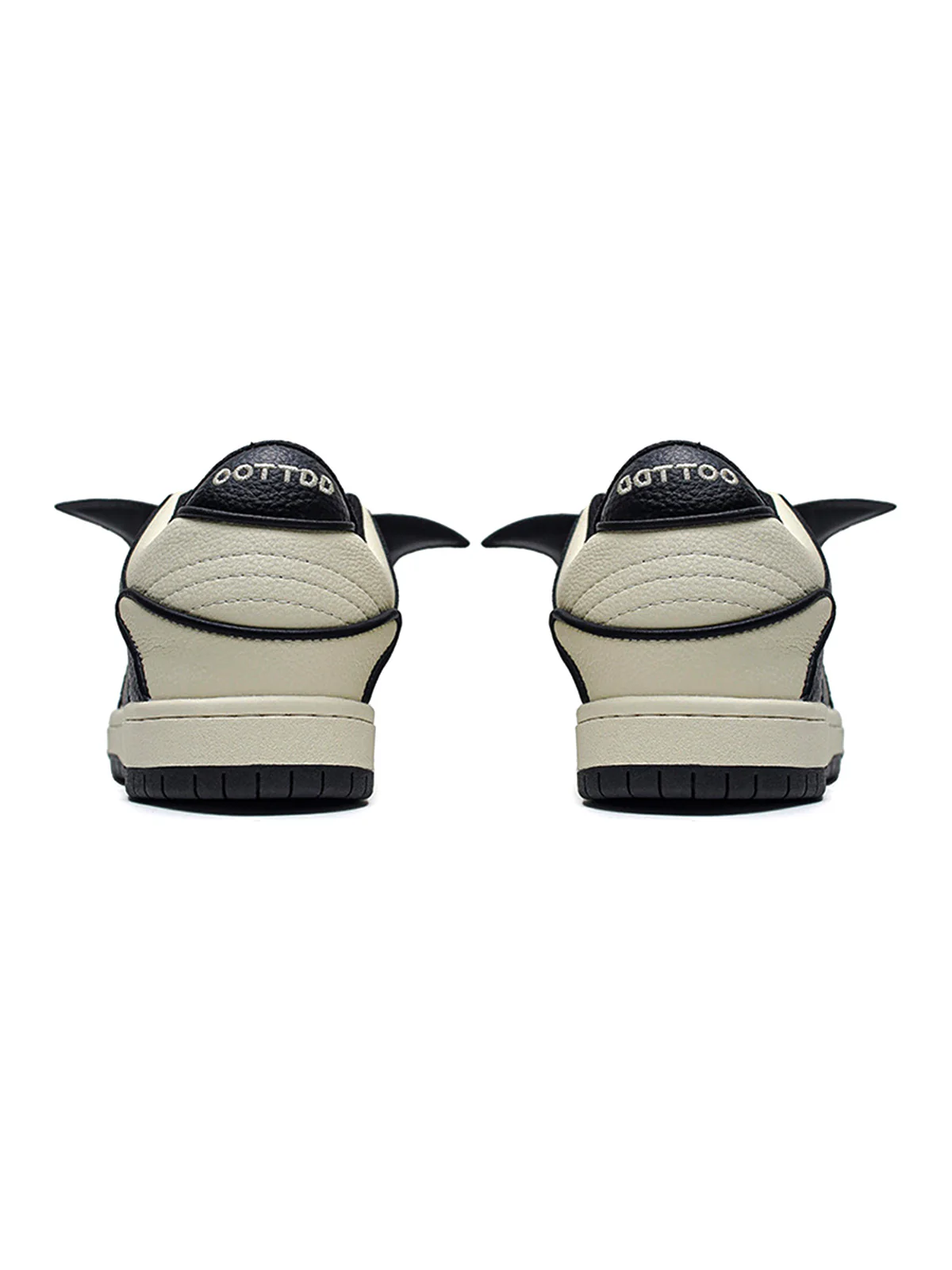 Black& White Contrast Color Skate Shoes