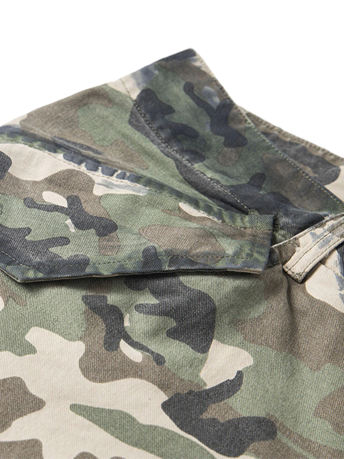 Camouflage Badge Cargo Shorts