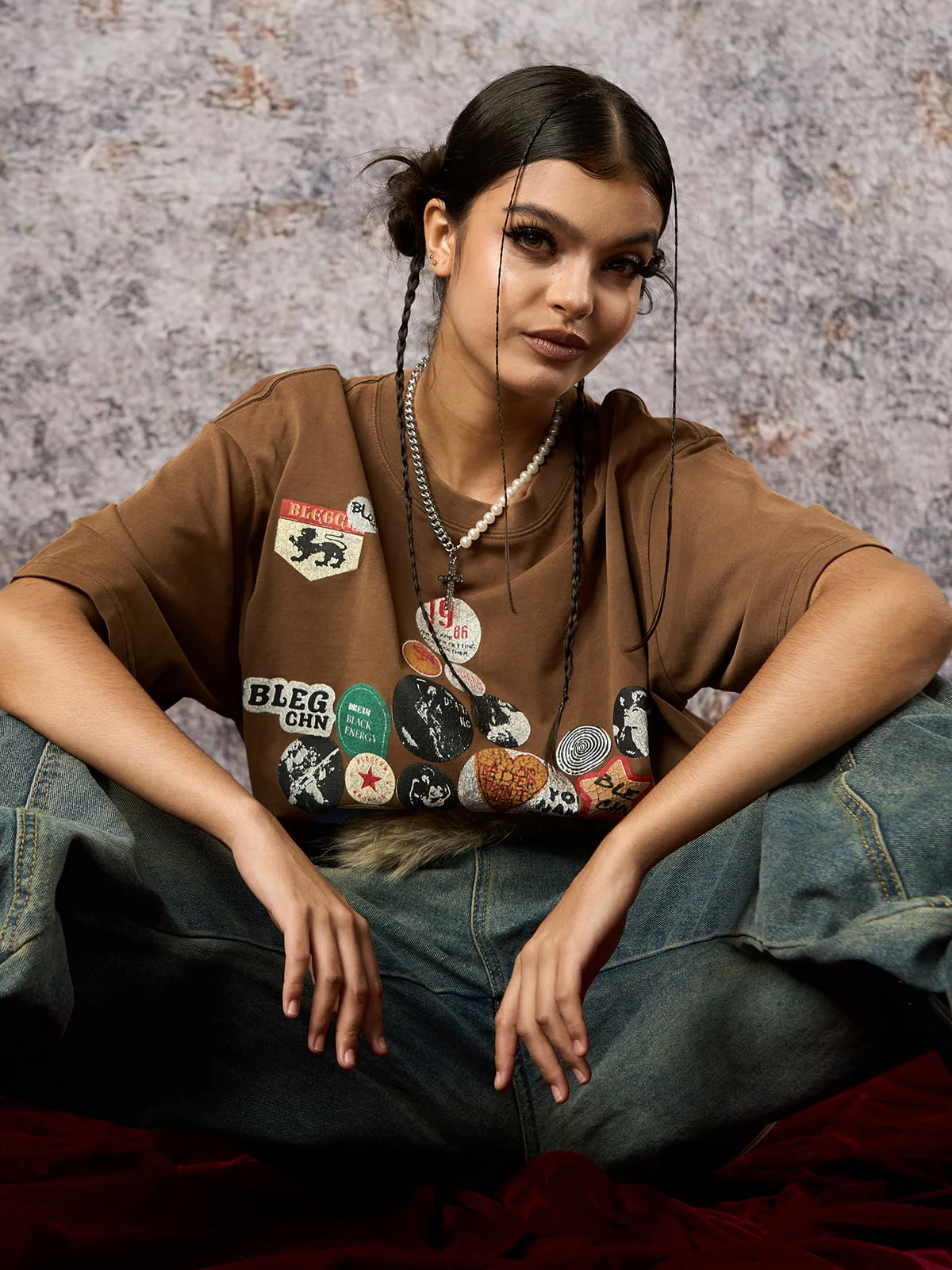 Badge Print Distressed Short Sleeve T-Shirt