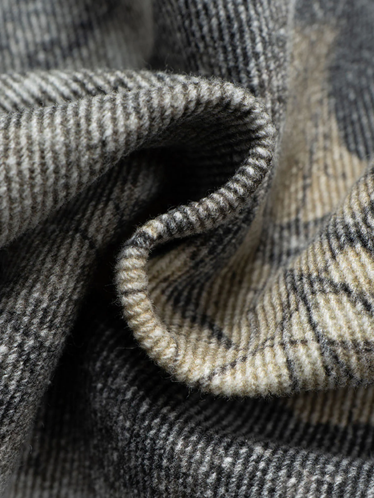 Buckle Waist Camouflage Denim Jorts