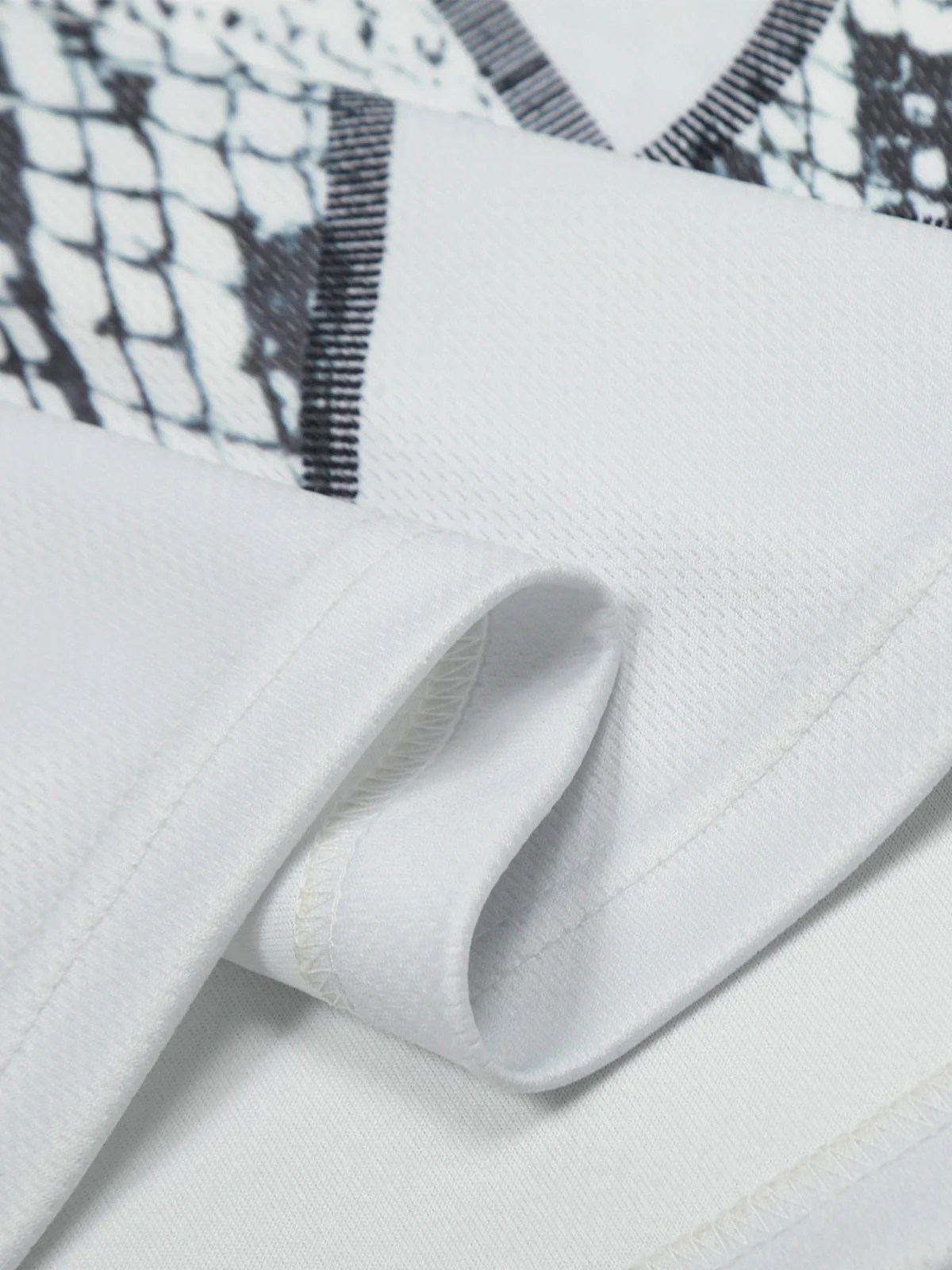 Jersey Style Snake Print T-Shirt